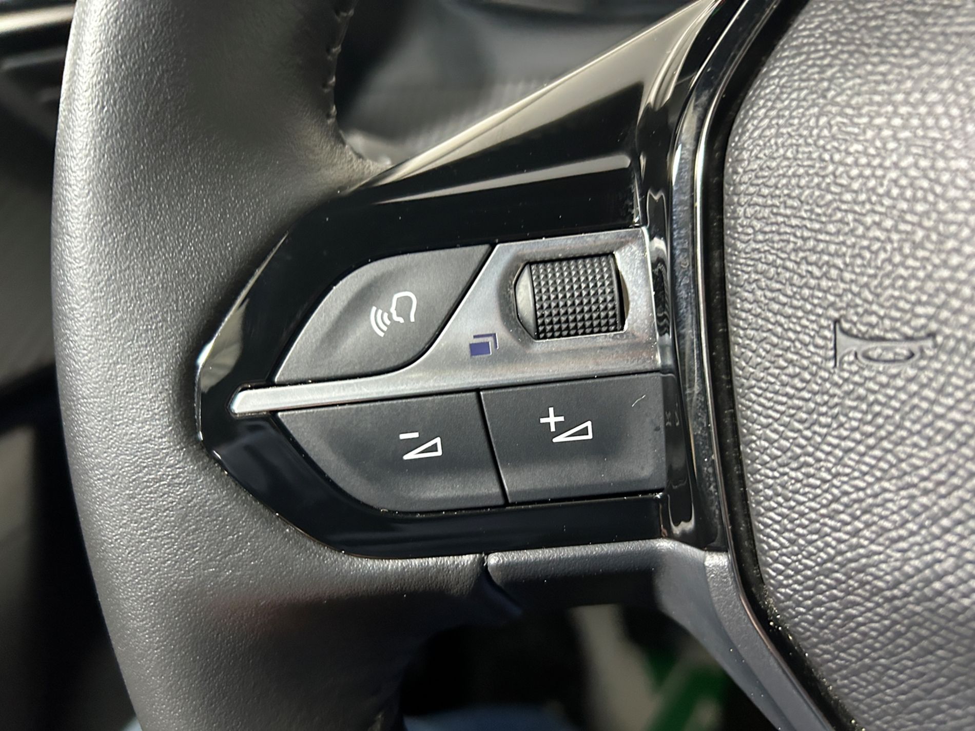 Peugeot 2008 1.2 Allure s&s 100 cv - Autoviemme