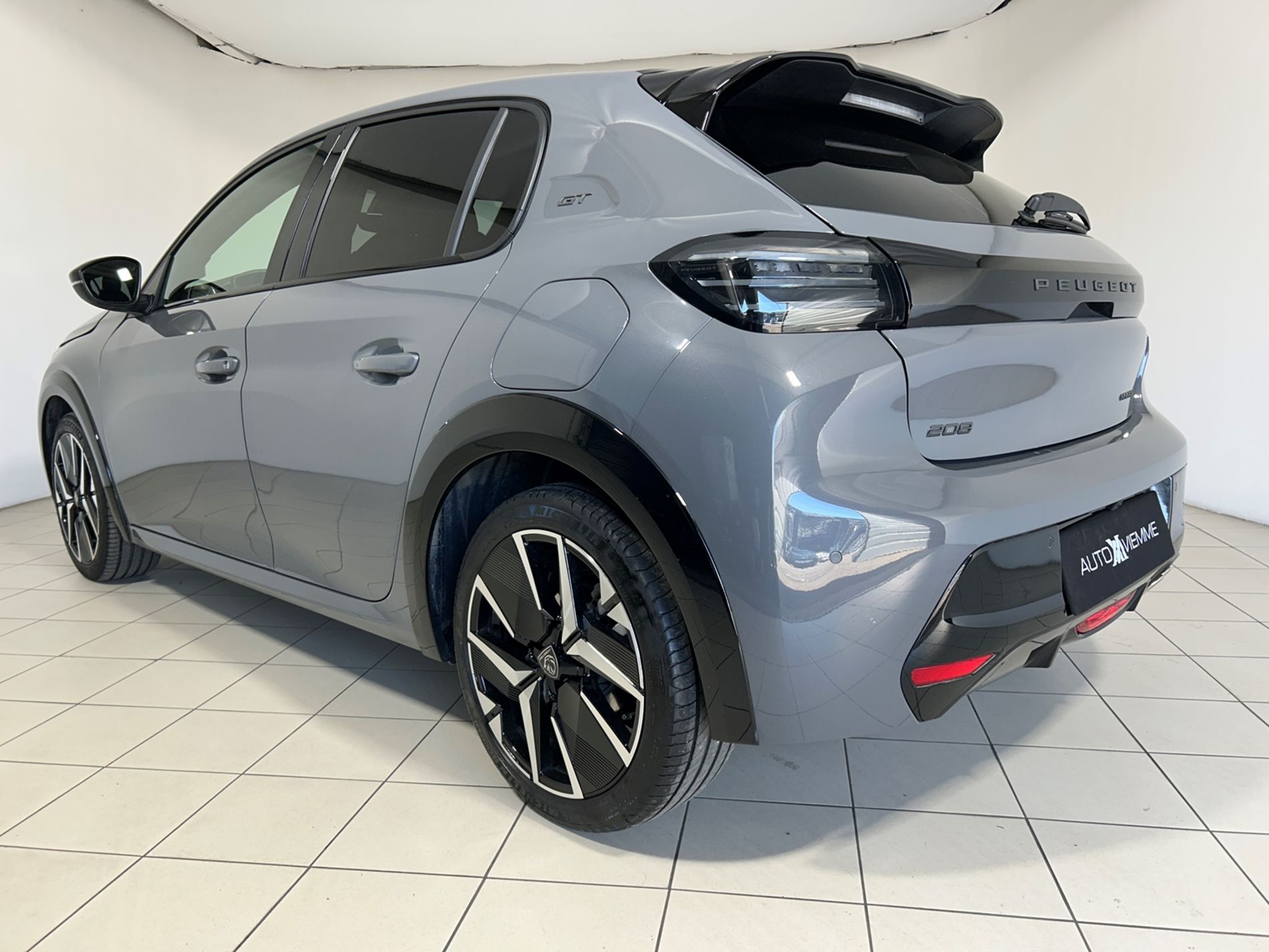 Peugeot 208 1.2 hybrid GT 145 cv e-dcs 6 - Autoviemme