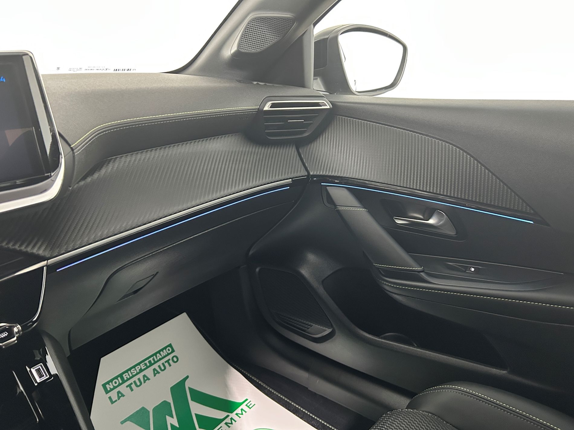 Peugeot 208 1.2 hybrid GT 145 cv e-dcs 6 - Autoviemme