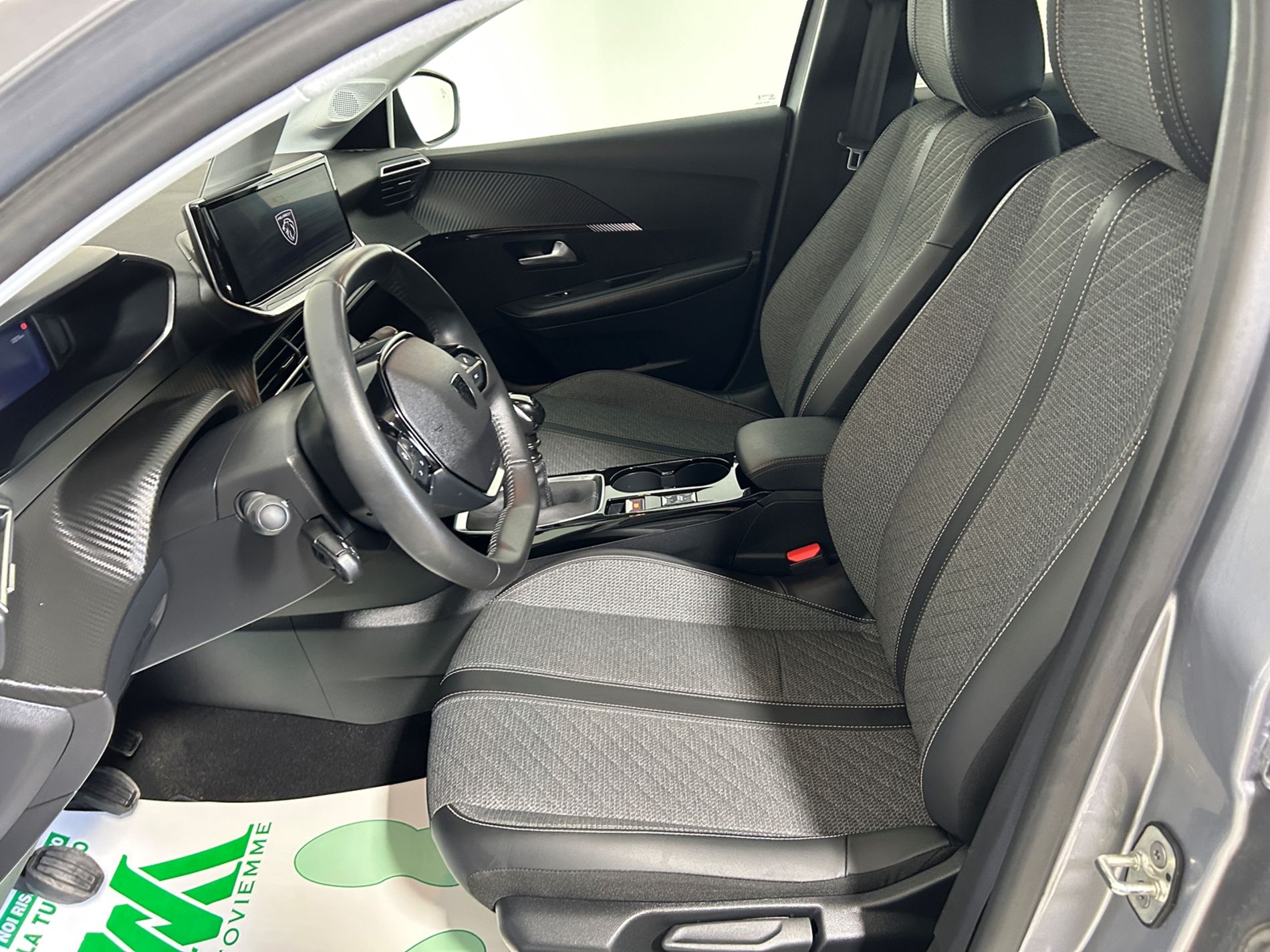 Peugeot 208 1.2  Allure 100 cv e-dcs 6   - Autoviemme