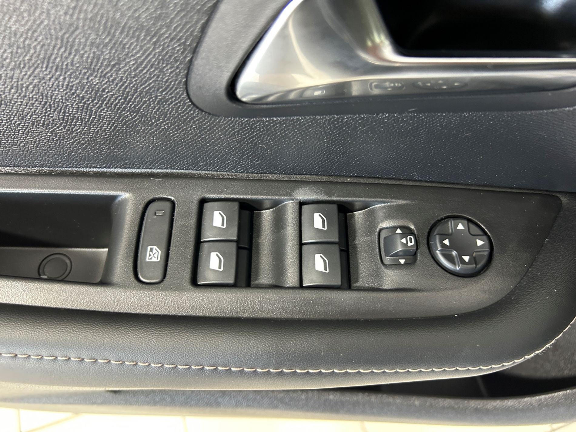 Peugeot 208 1.2  Allure 100 cv e-dcs 6   - Autoviemme