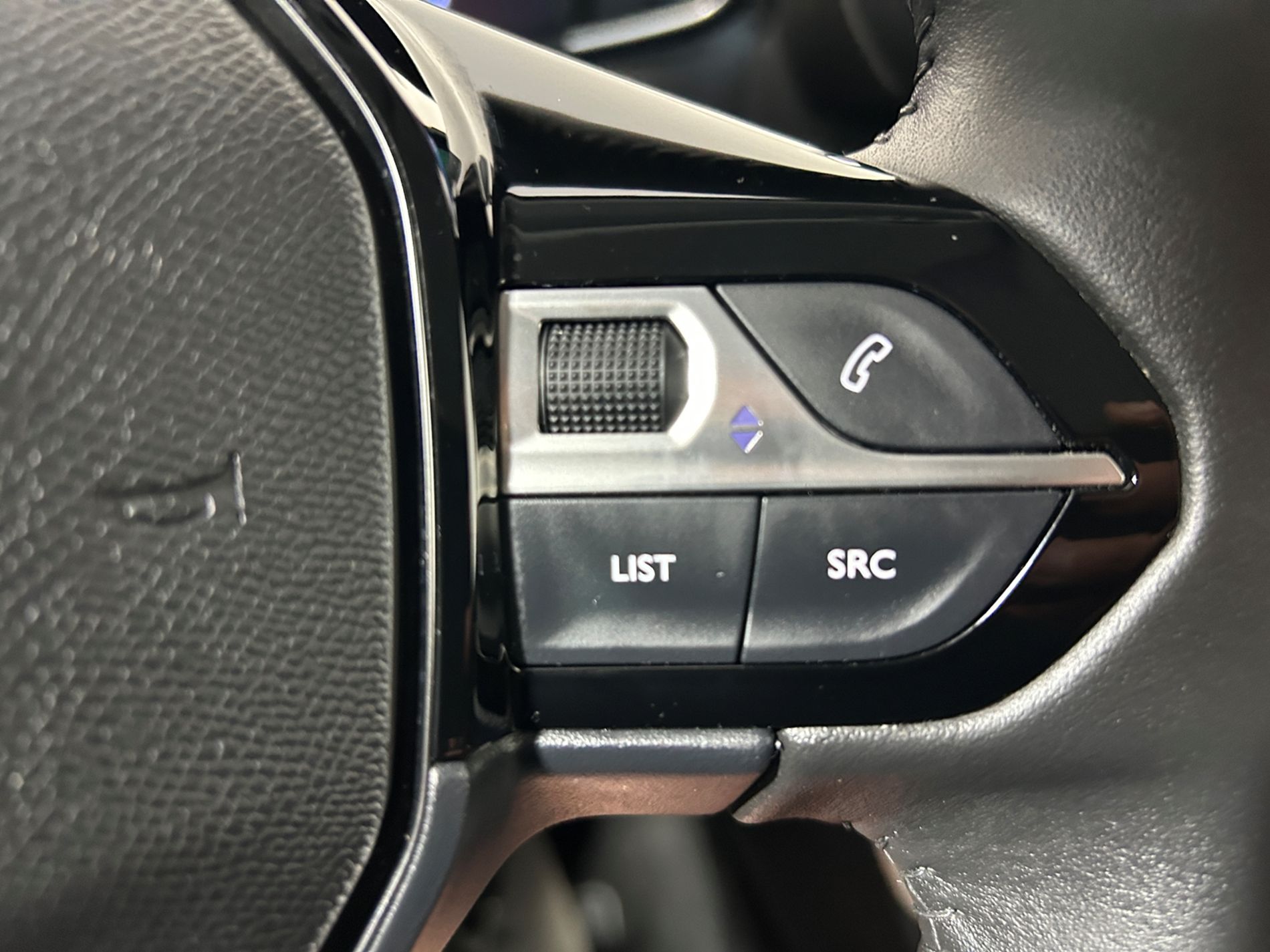 Peugeot 208 1.2  Allure 100 cv e-dcs 6   - Autoviemme