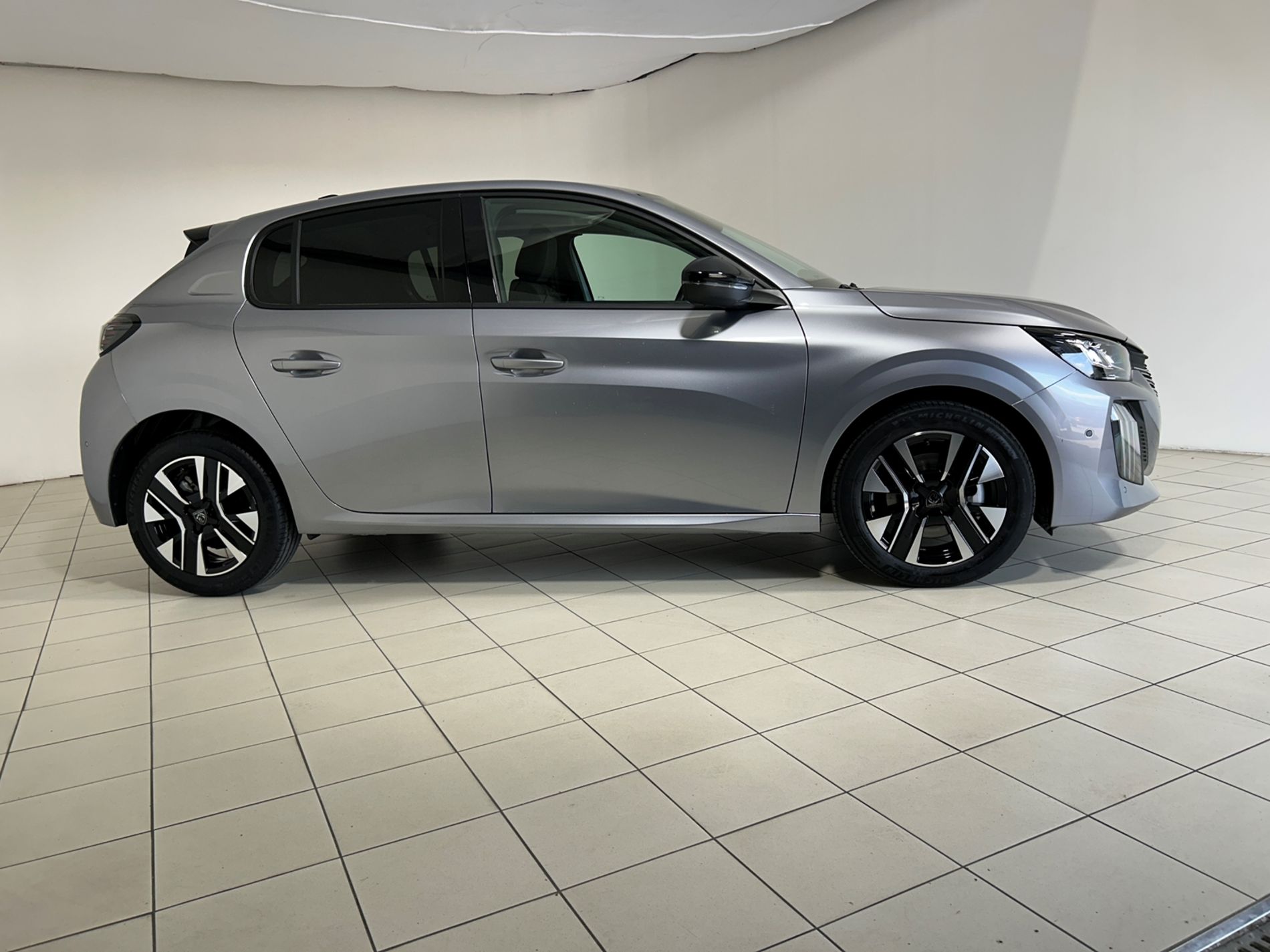 Peugeot 208 1.2  Allure 100 cv e-dcs 6   - Autoviemme
