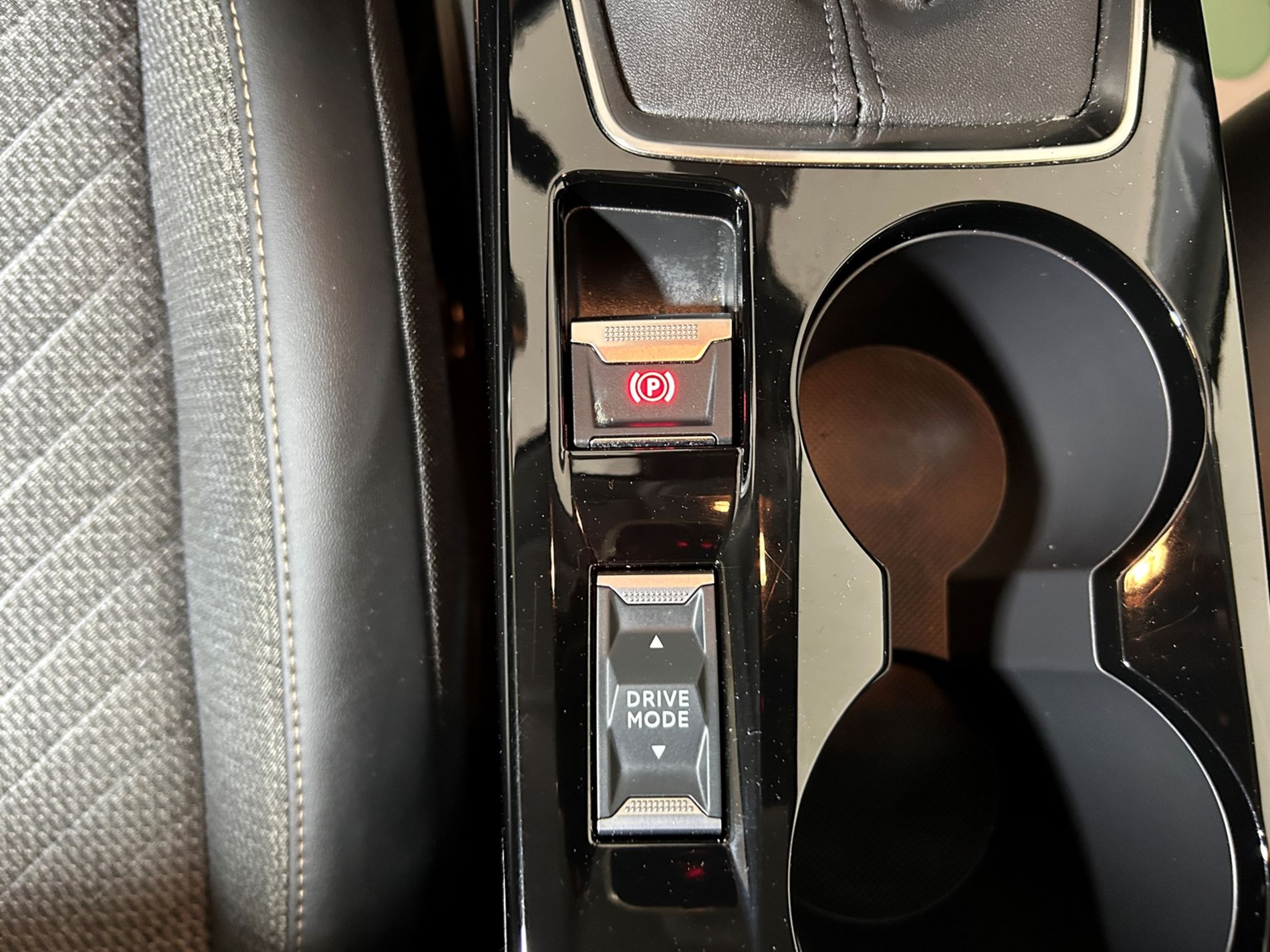 Peugeot 208 1.2 Allure 100cv e-dcs 6   - Autoviemme