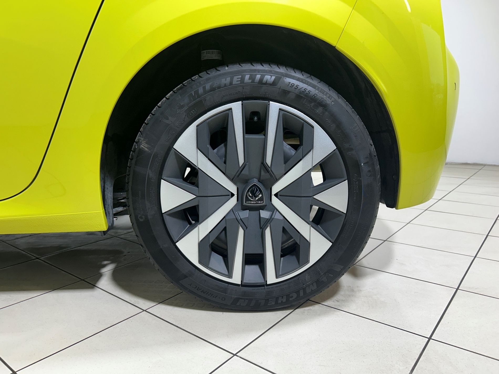 208 1.2 Active s&s 100cv - Autoviemme