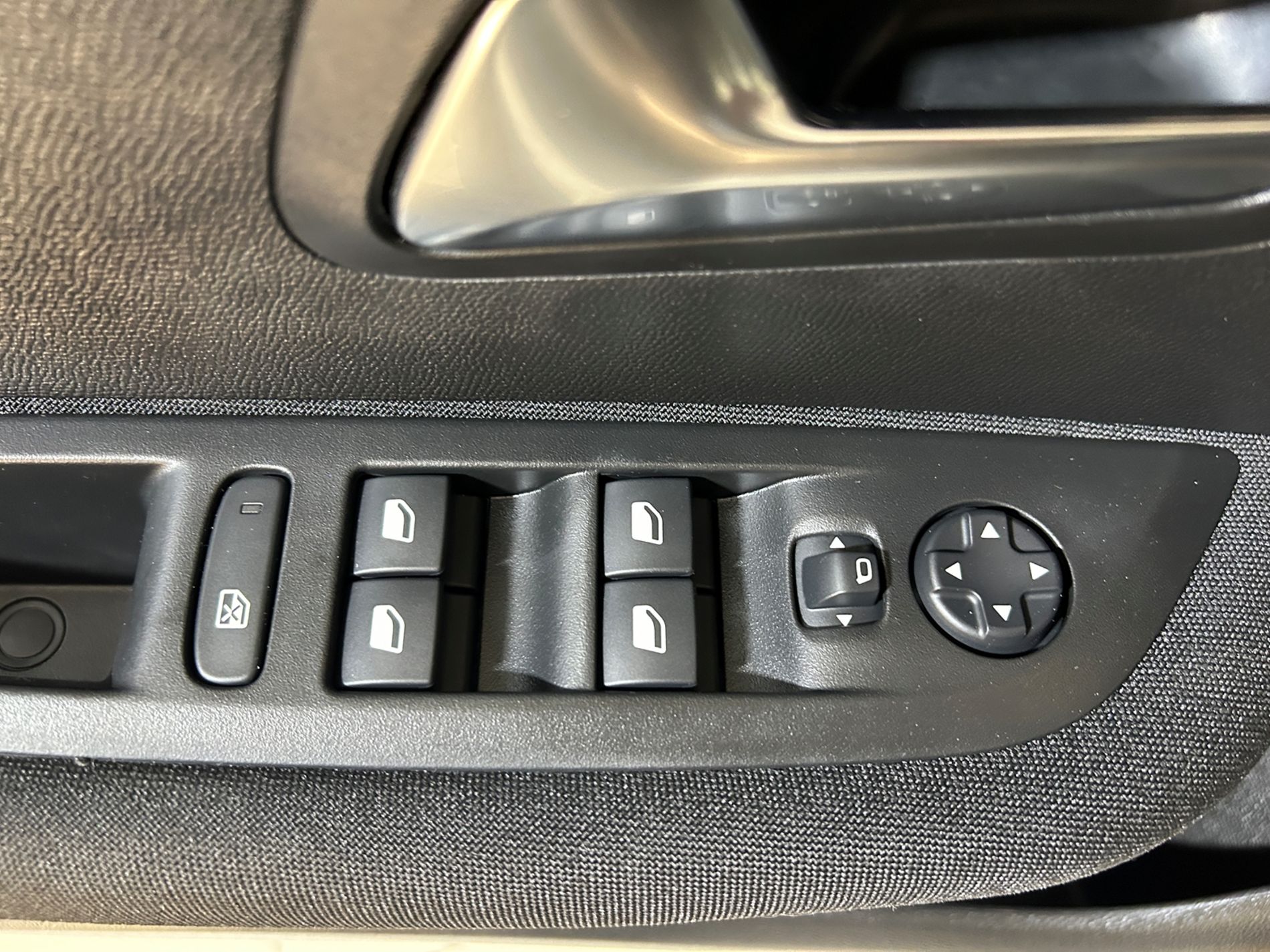 Peugeot 208 1.2 Active s&s 100cv - Autoviemme