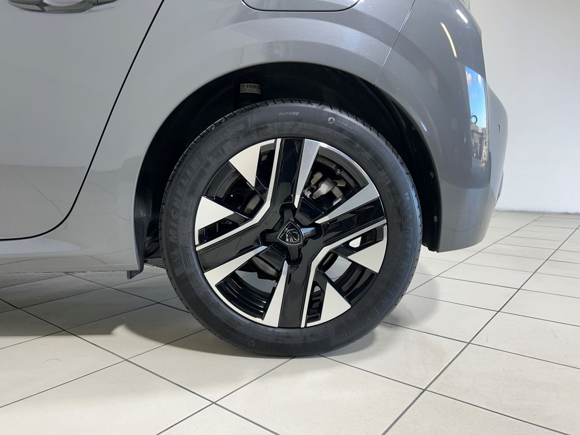 208 Allure s&s 100cv - Autoviemme