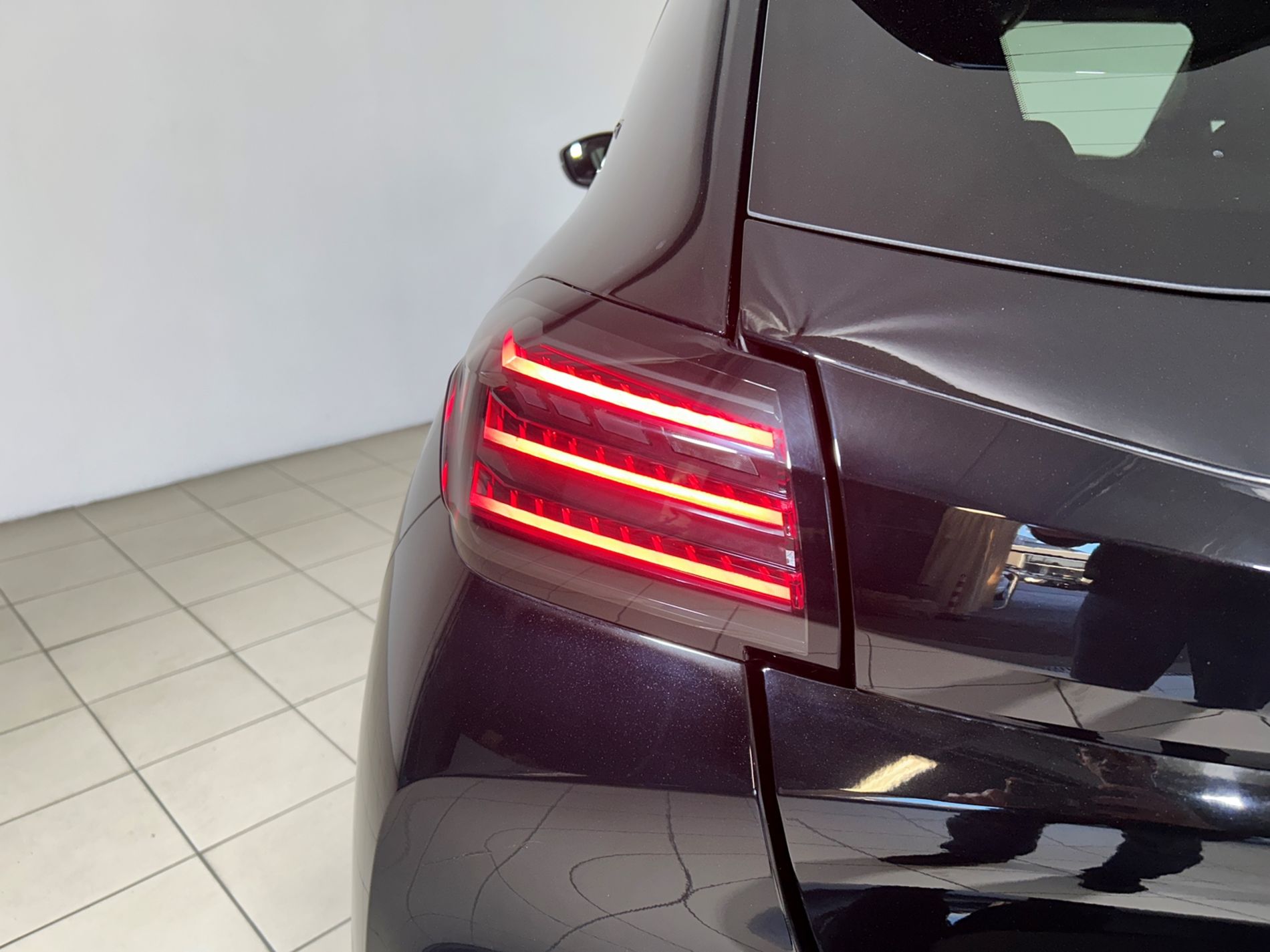 208 hybrid GT 145cv - Autoviemme