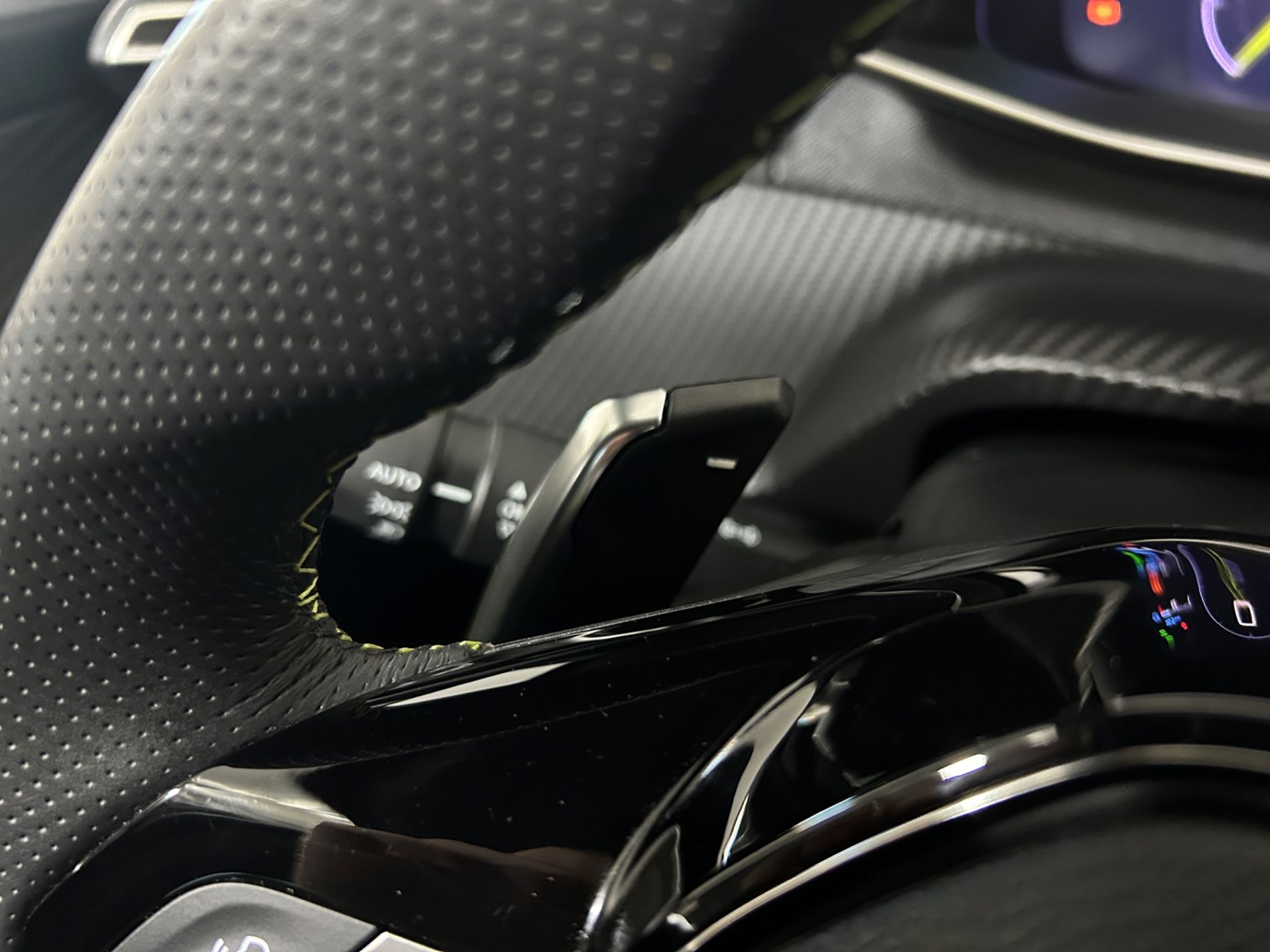 208 hybrid GT 145cv - Autoviemme