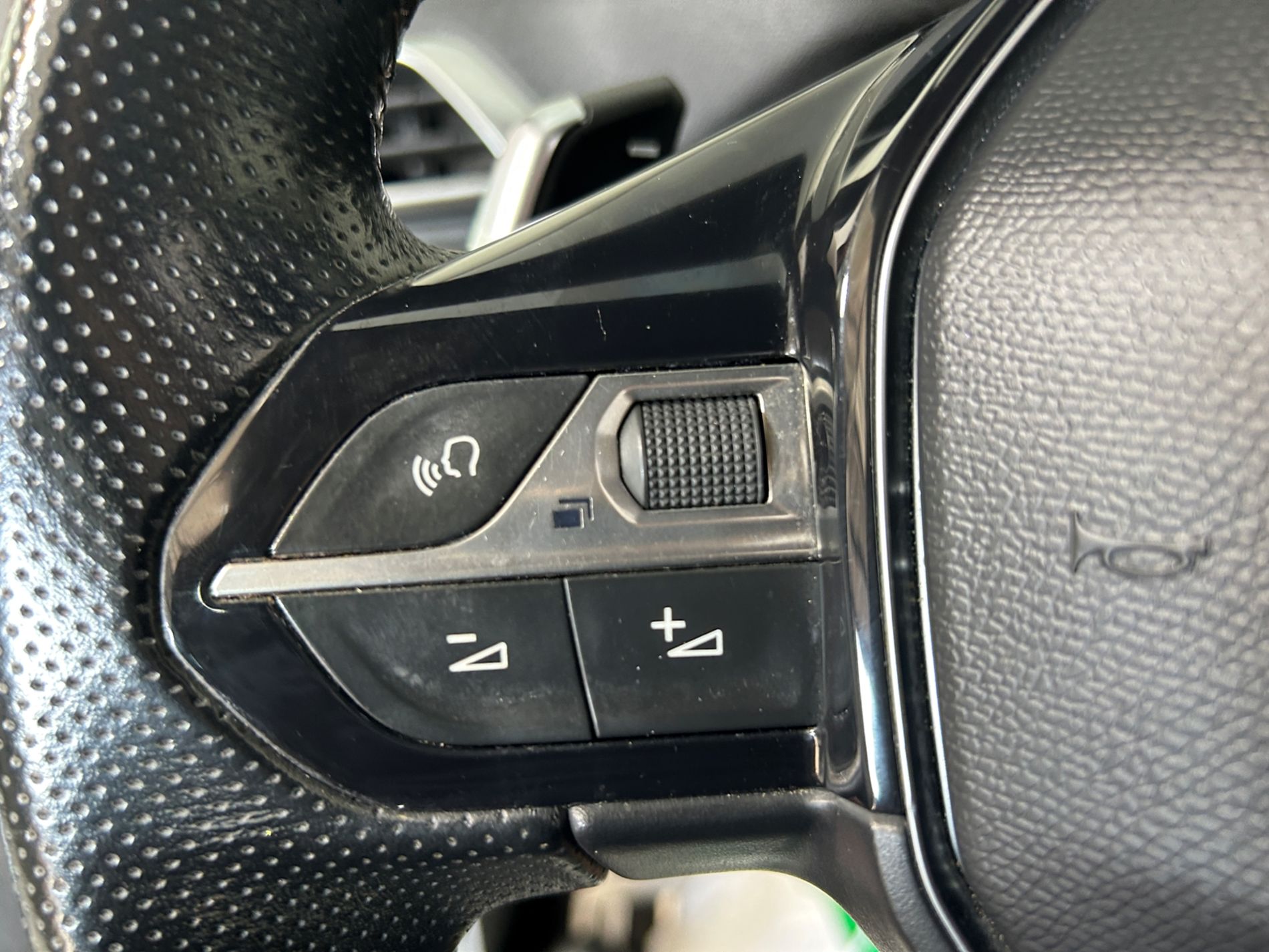 Peugeot 3008 GT Line tetto apribile 1.6 bluehdi  s&s 120 cv eat6 - Autoviemme