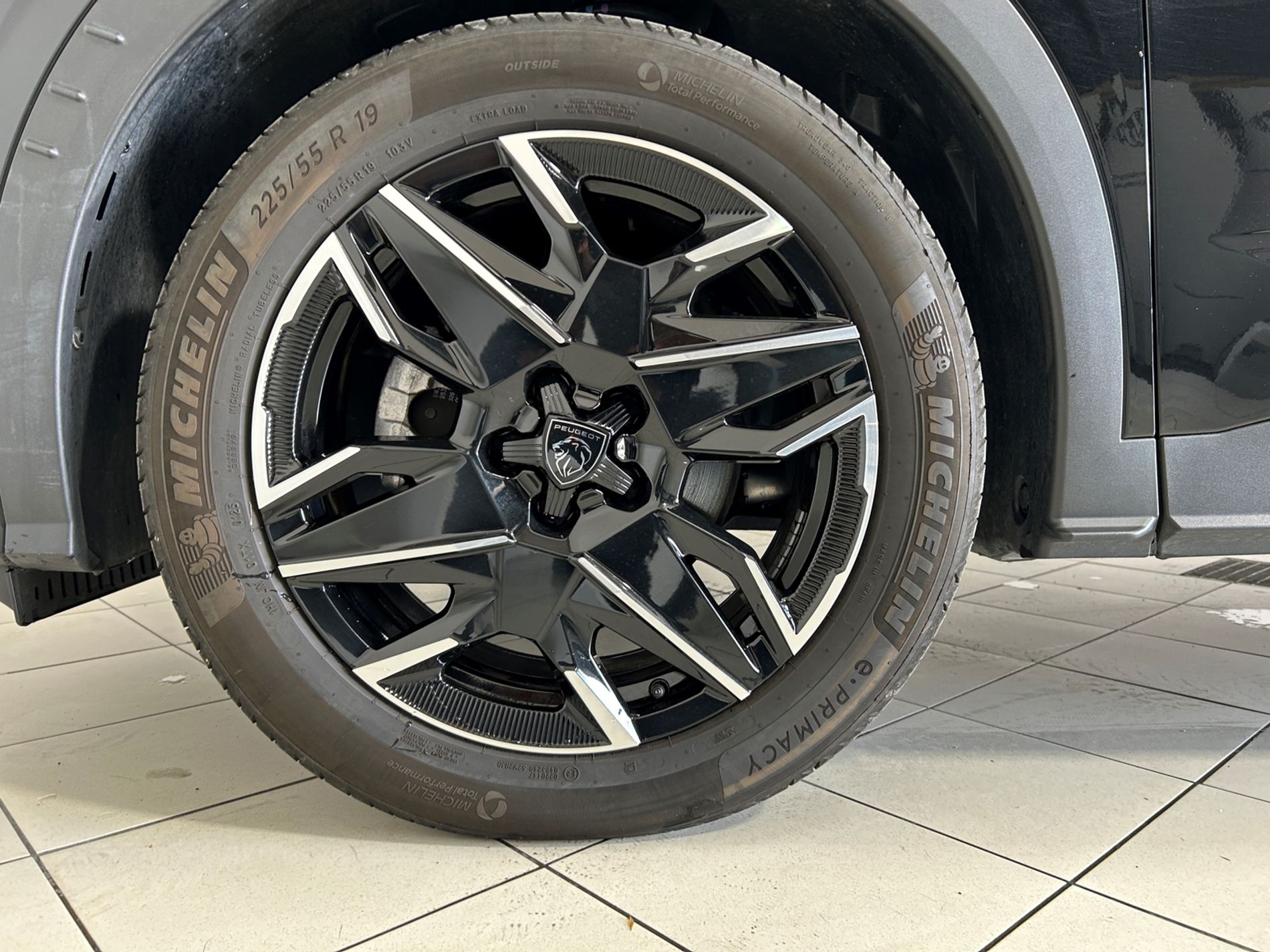 Peugeot 3008 1.2 hybrid Active 100cv e-dcs 6   - Autoviemme