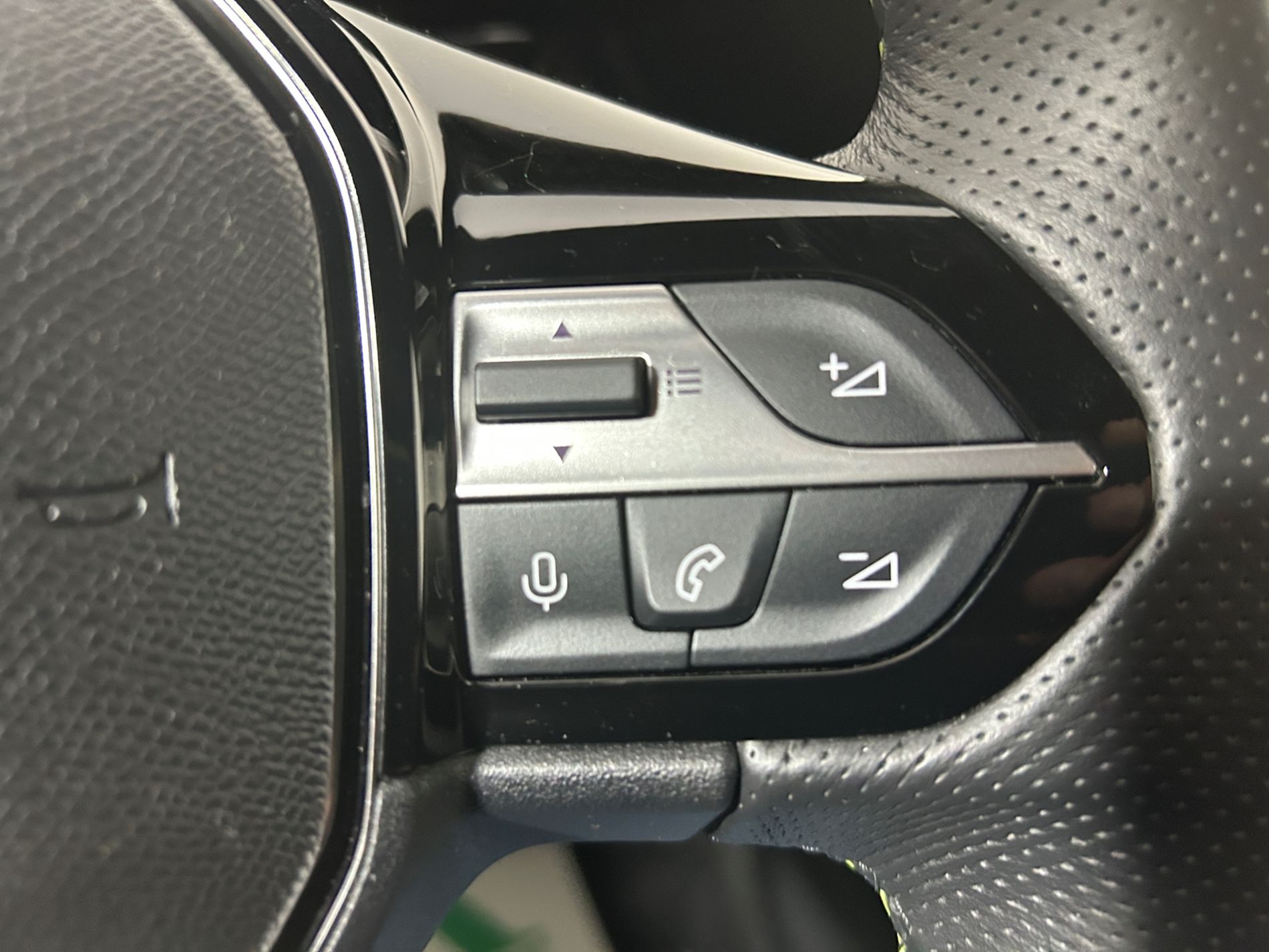 Peugeot 308 1.2 hybrid GT 145cv e-dcs 6 - Autoviemme