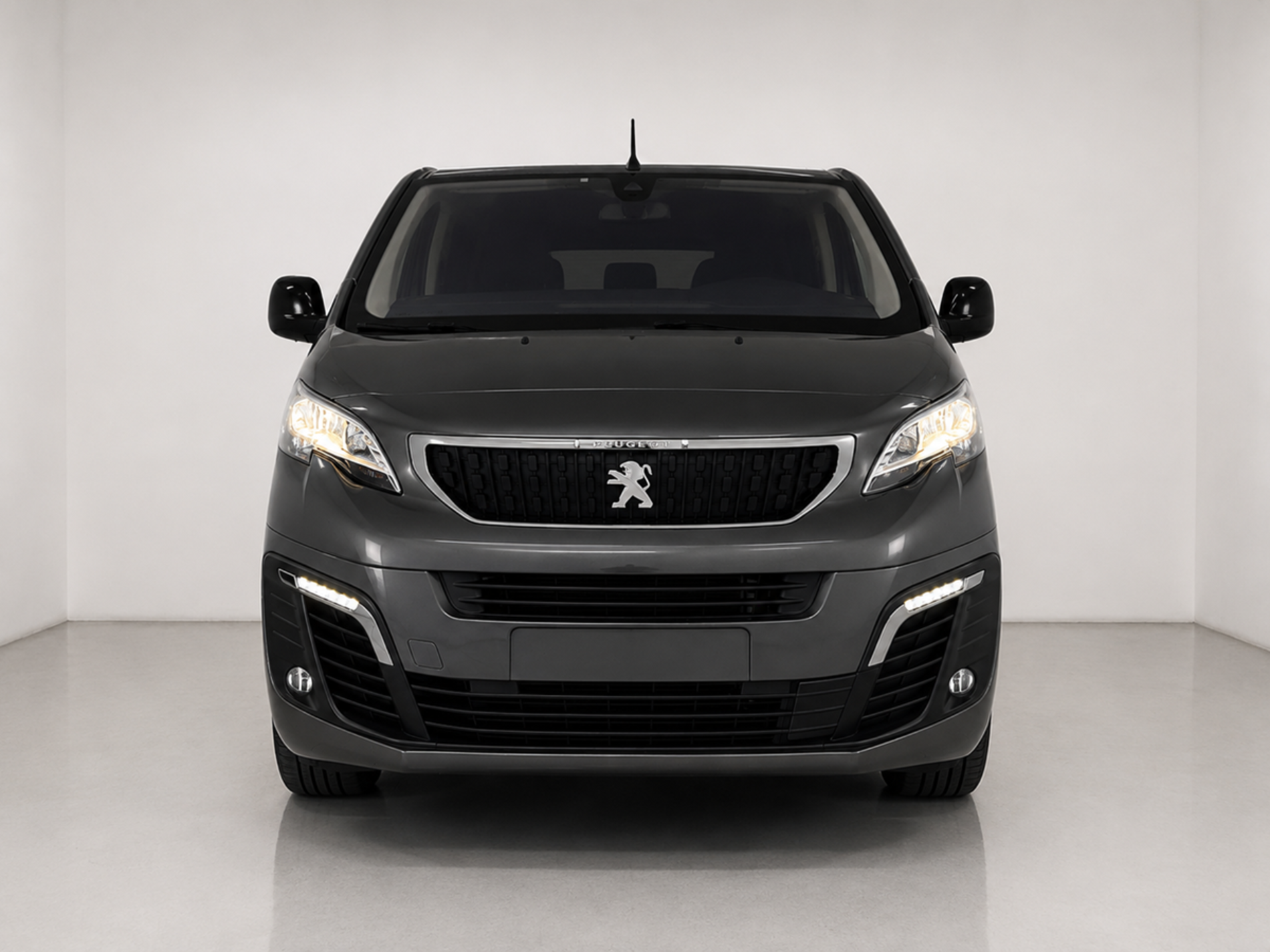 Peugeot Traveller Allure 8p M1 2.0 compact S&S - Autoviemme