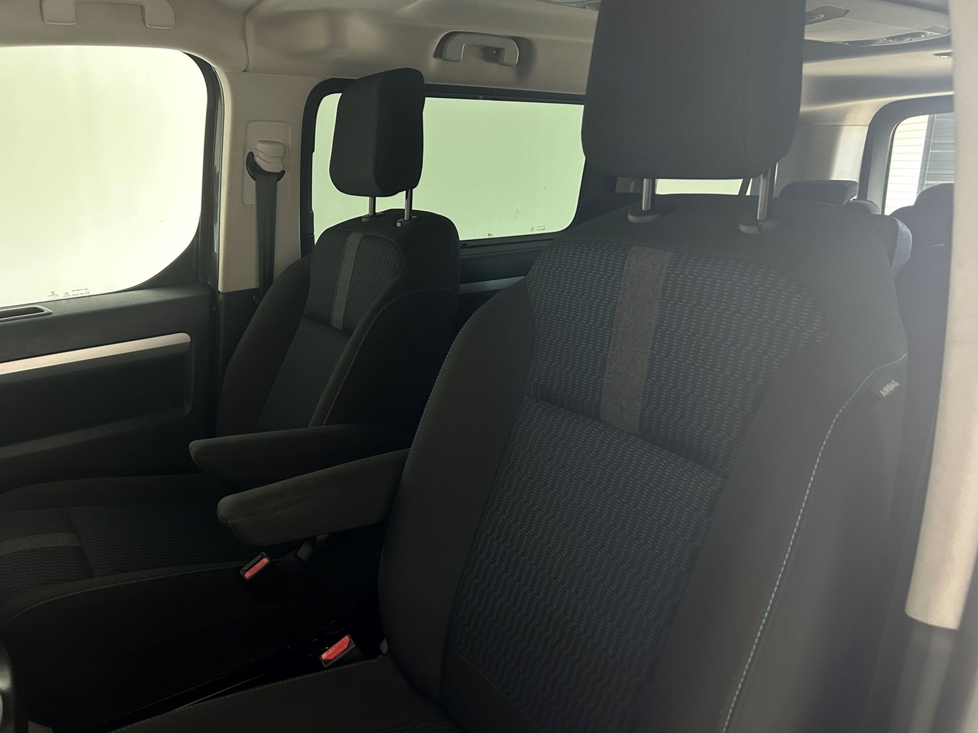 Peugeot Traveller Allure 8 posti M1 2.0 Bluehdi compact 140 cv  S&S my21 - Autoviemme