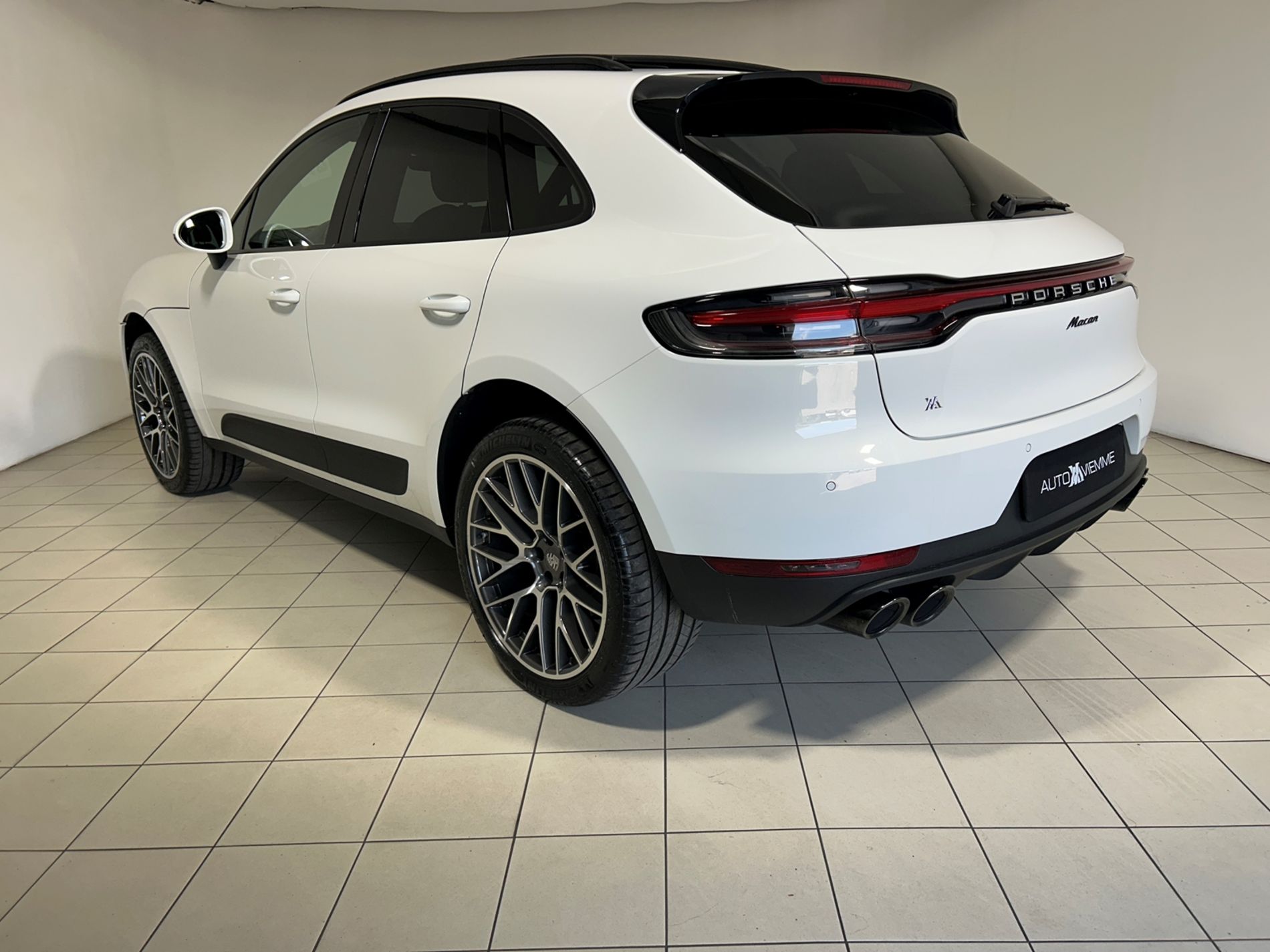 Porsche Macan 2.0 245 cv sospensioni dinamiche tetto panoramico - Autoviemme