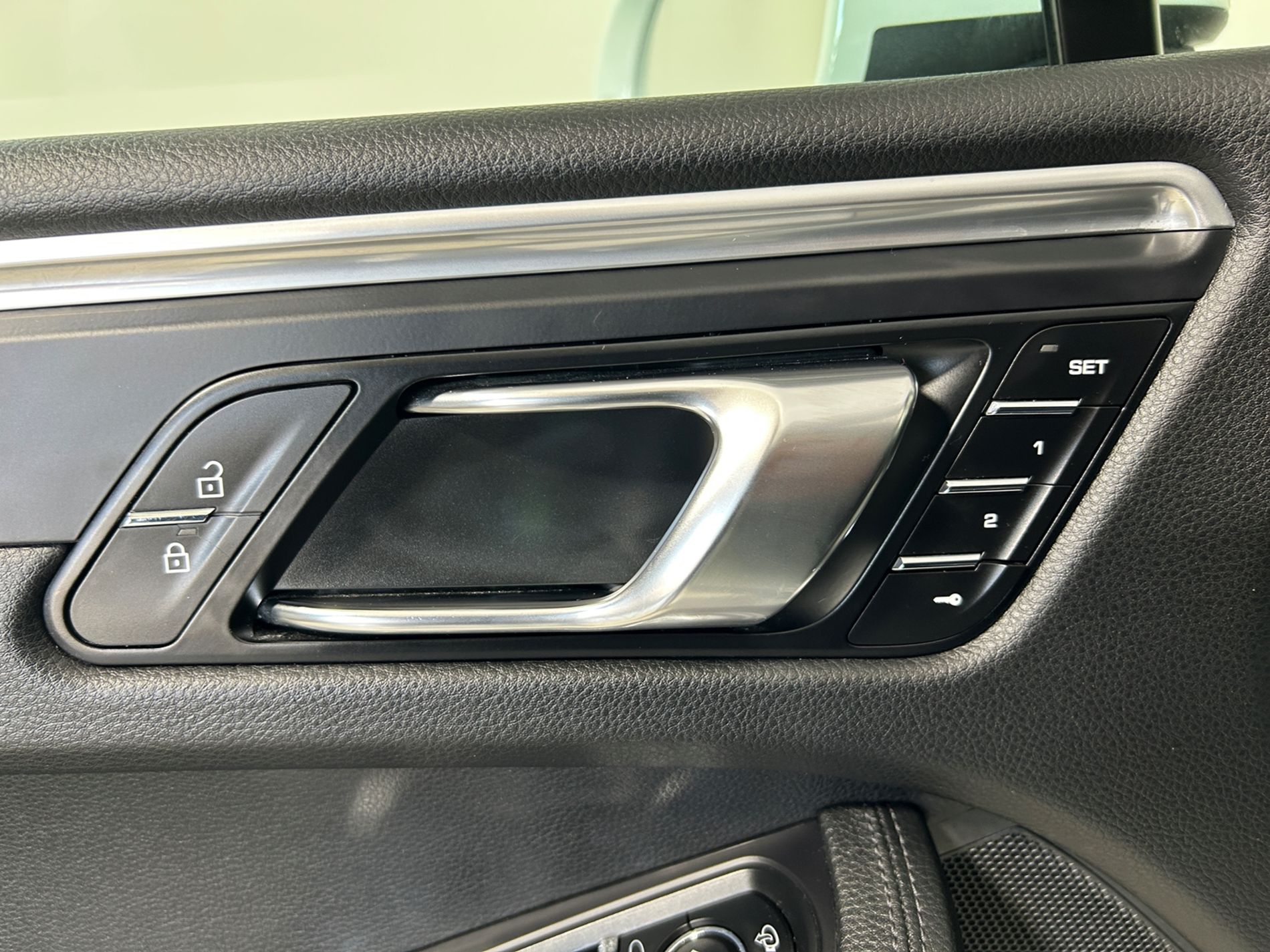Porsche Macan 2.0 245 cv sospensioni dinamiche tetto panoramico - Autoviemme