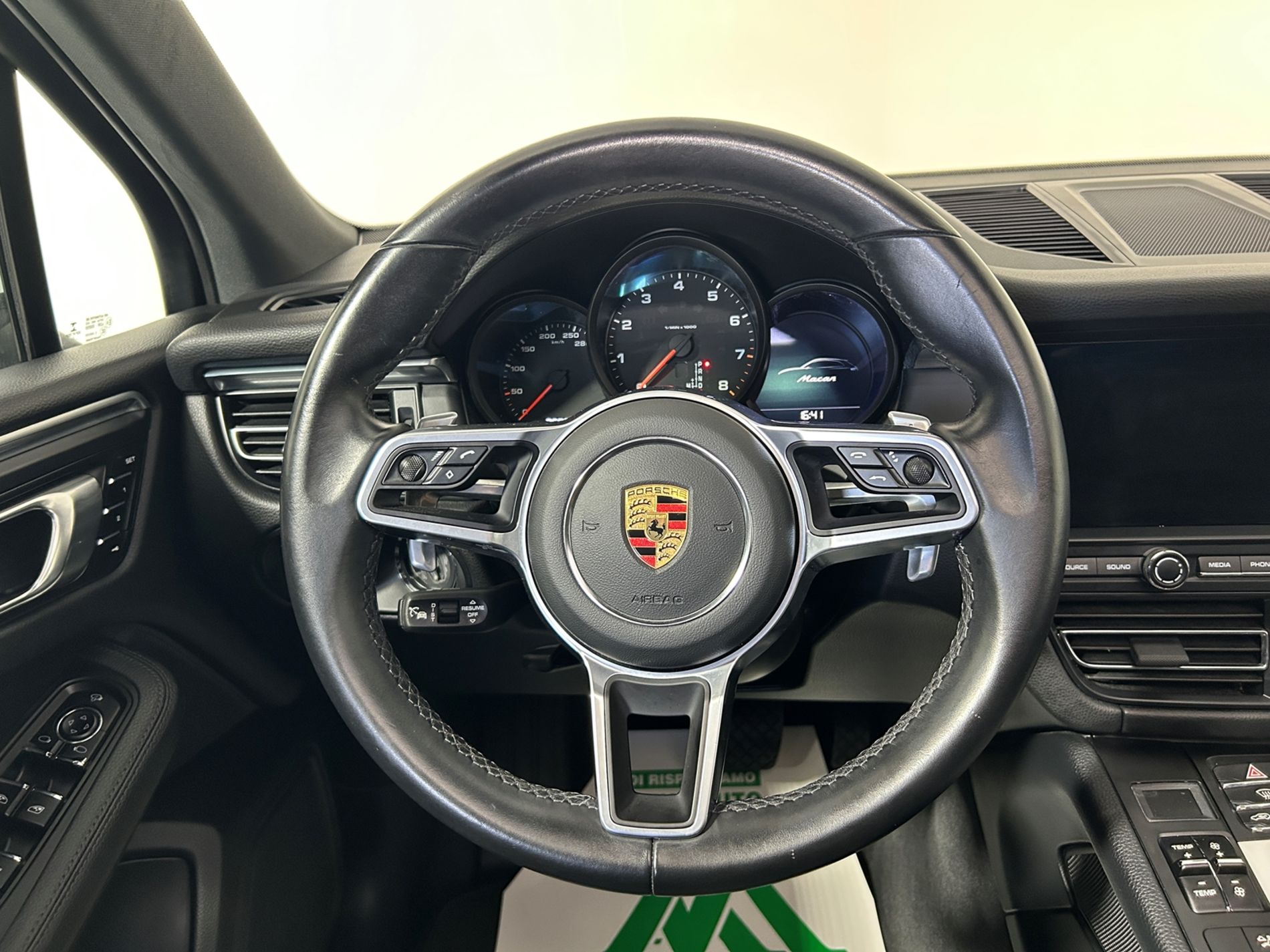 Porsche Macan 2.0 245 cv sospensioni dinamiche tetto panoramico - Autoviemme