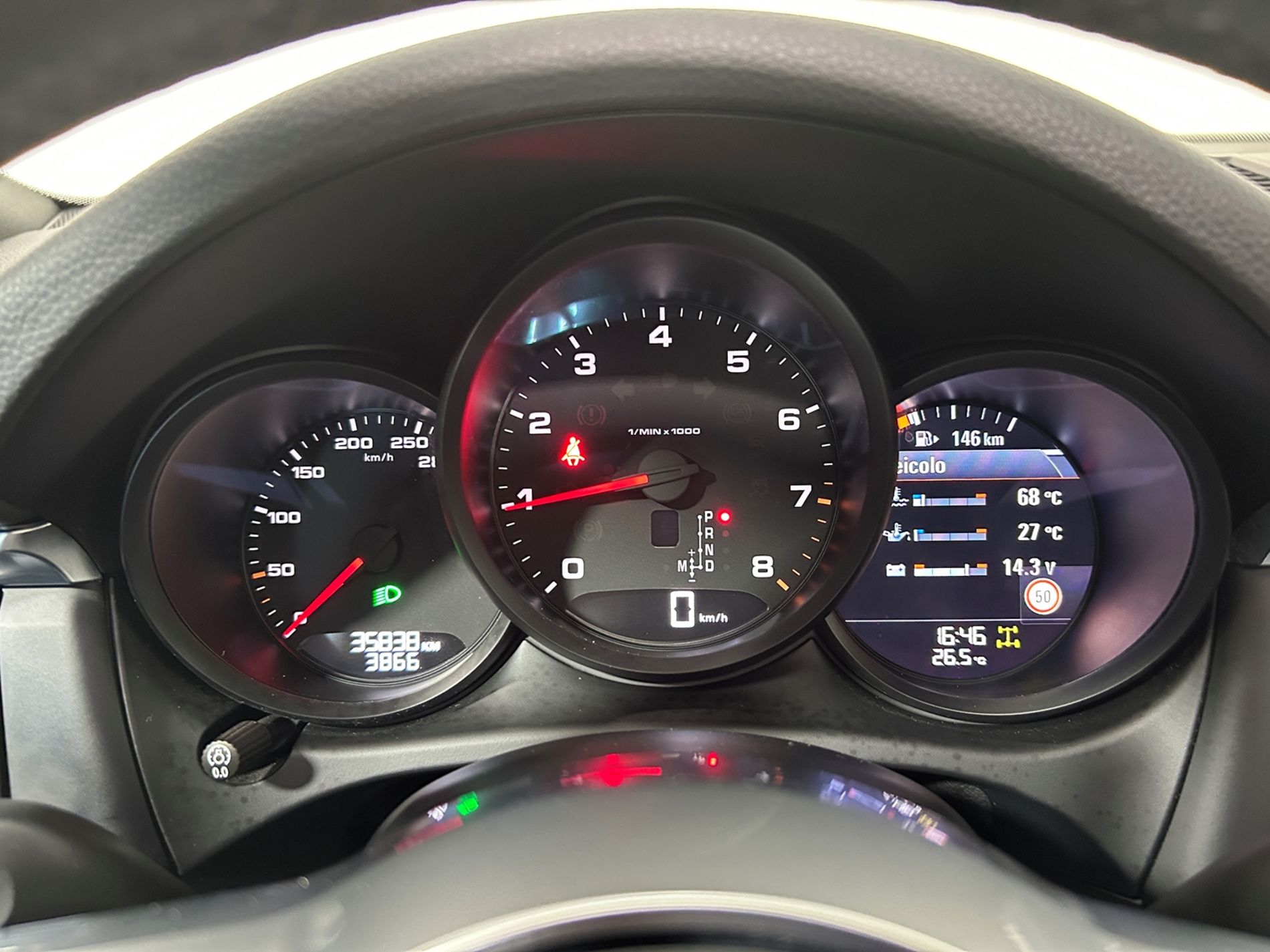 Porsche Macan 2.0 245 cv sospensioni dinamiche tetto panoramico - Autoviemme