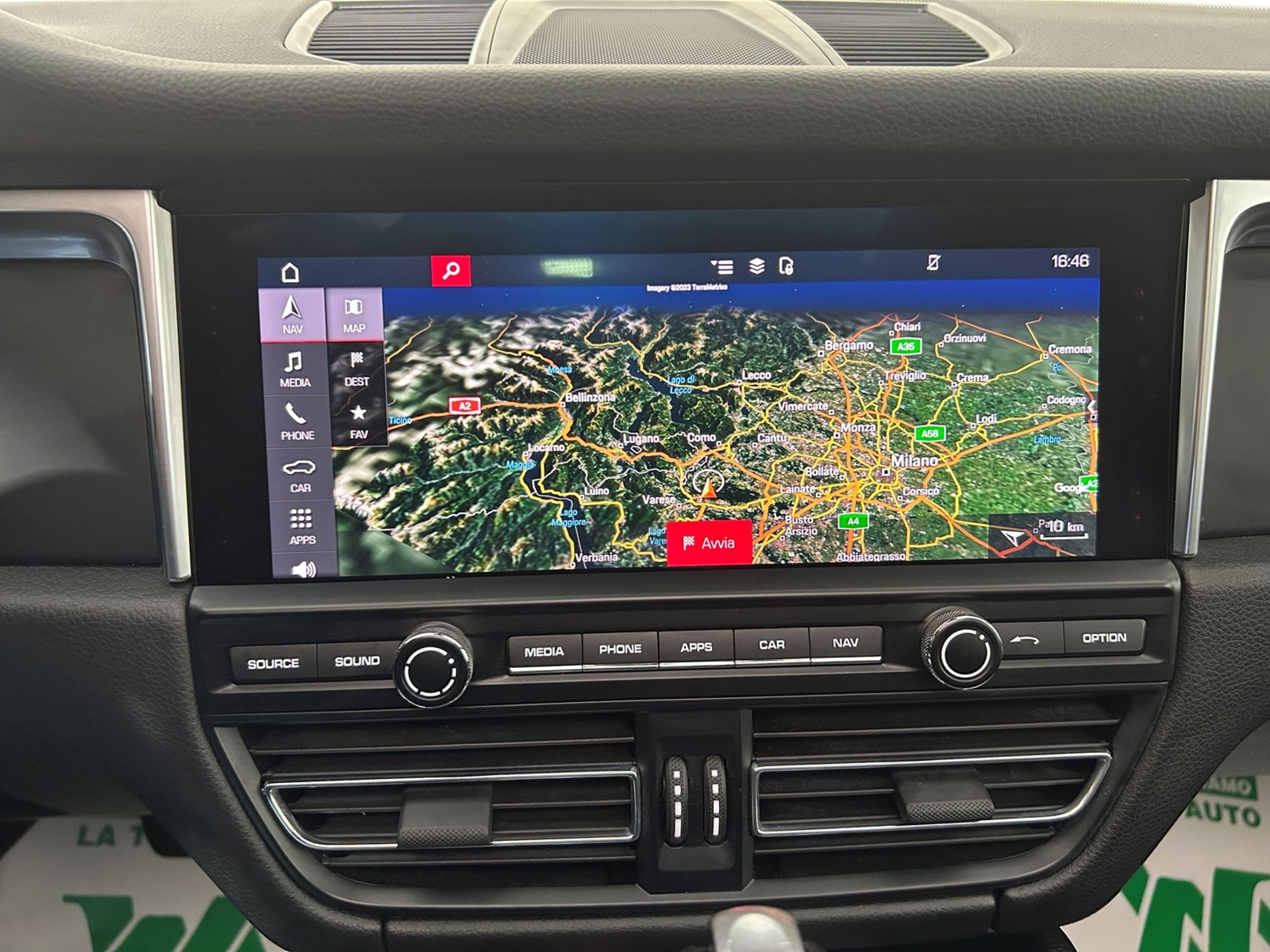 Porsche Macan 2.0 245 cv sospensioni dinamiche tetto panoramico - Autoviemme