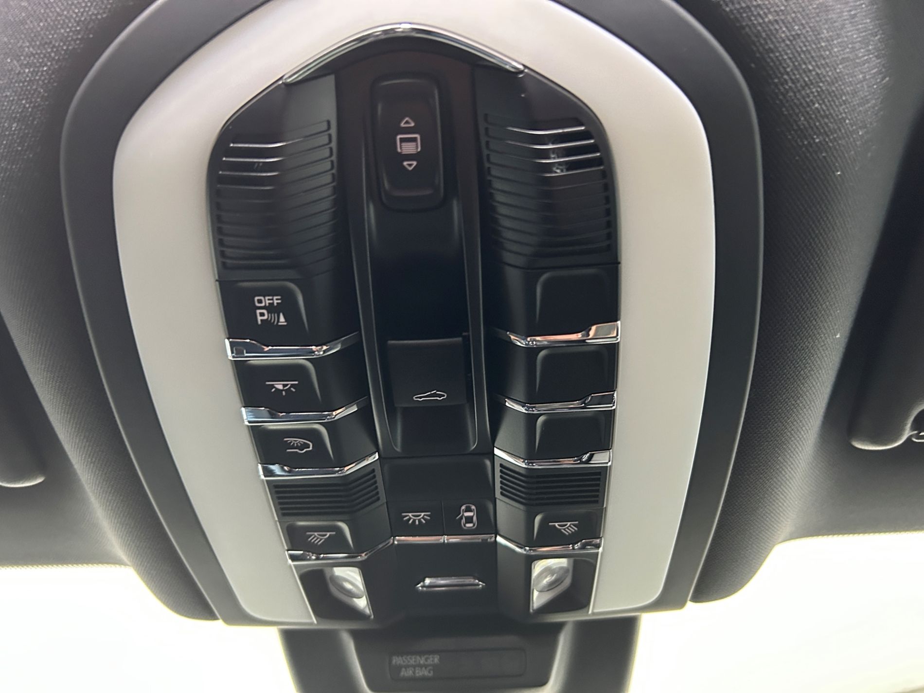 Porsche Macan 2.0 245 cv sospensioni dinamiche tetto panoramico - Autoviemme