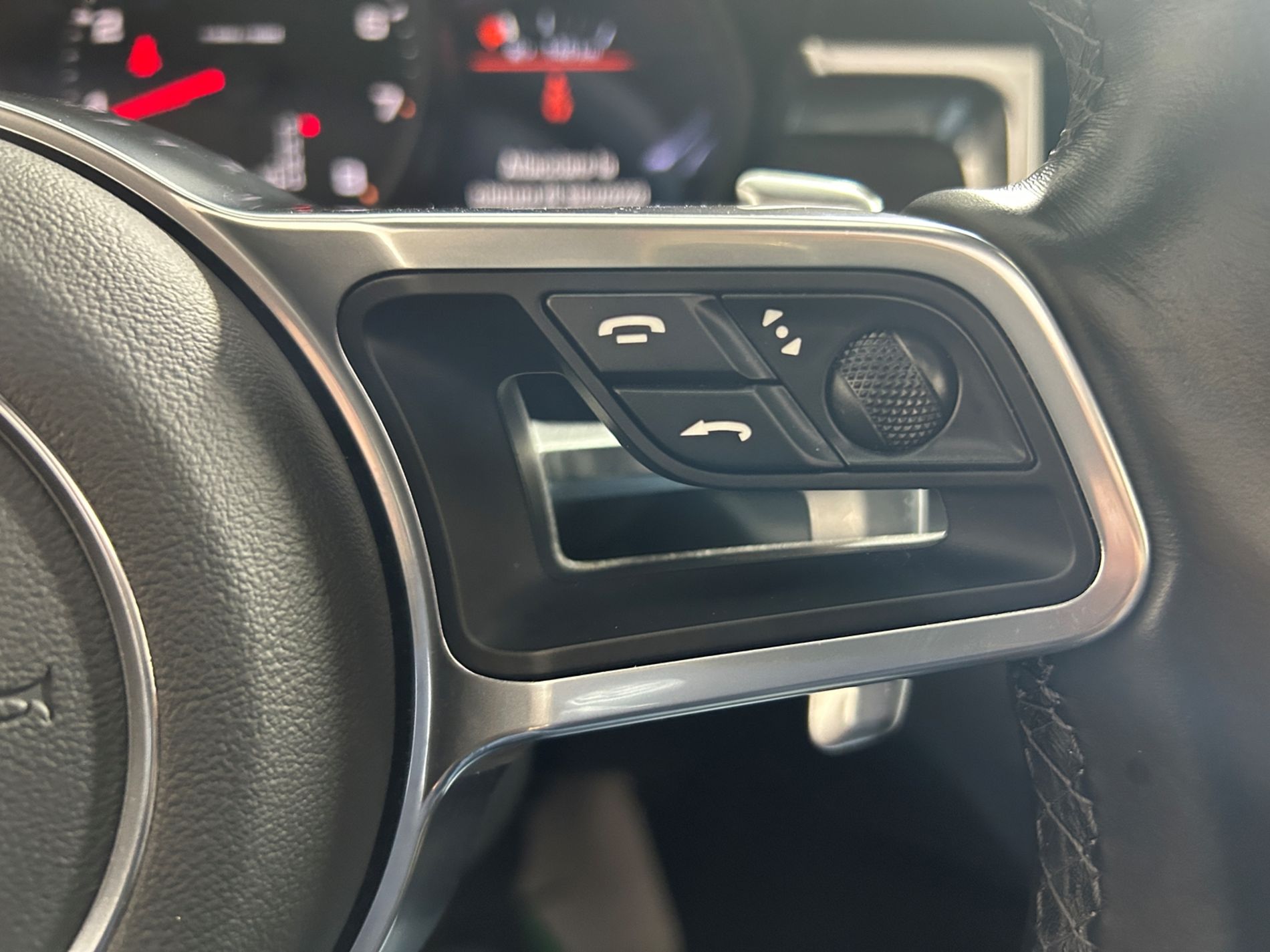 Porsche Macan 2.0 245 cv sospensioni dinamiche tetto panoramico - Autoviemme