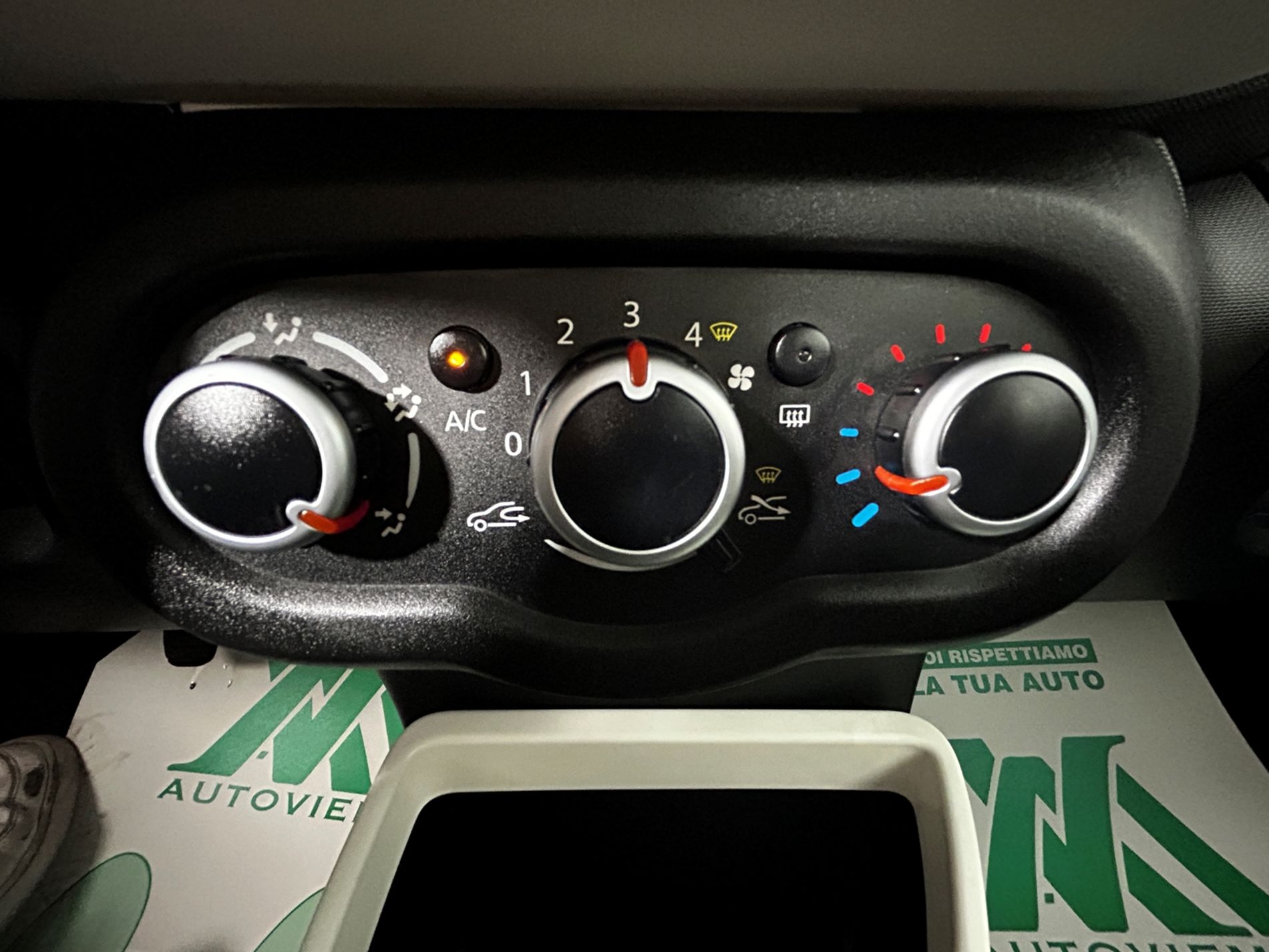 Twingo 1.0 sce Zen 69cv - Autoviemme