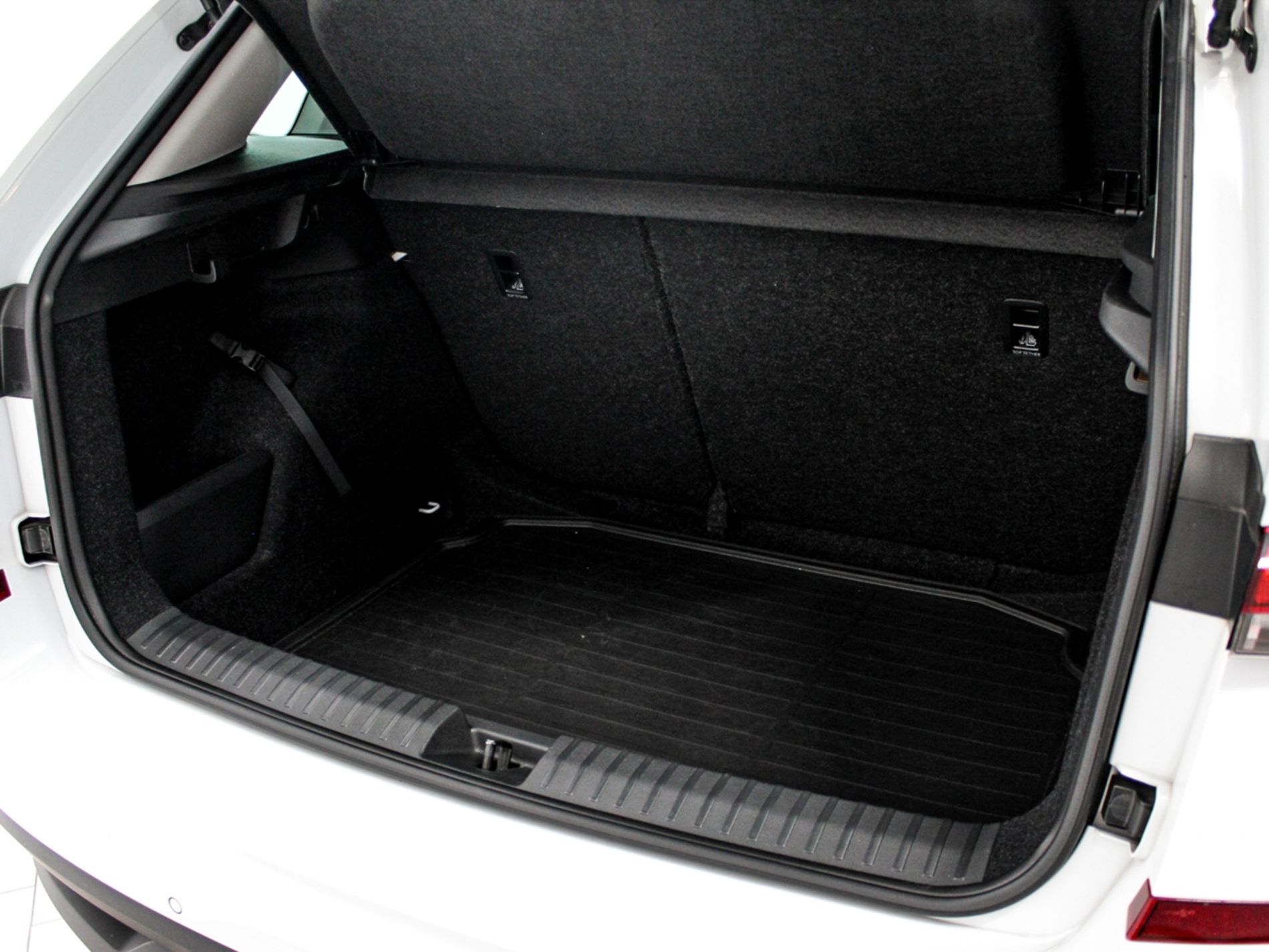 Kamiq 1.0 tsi Black Dots 110cv - Autoviemme