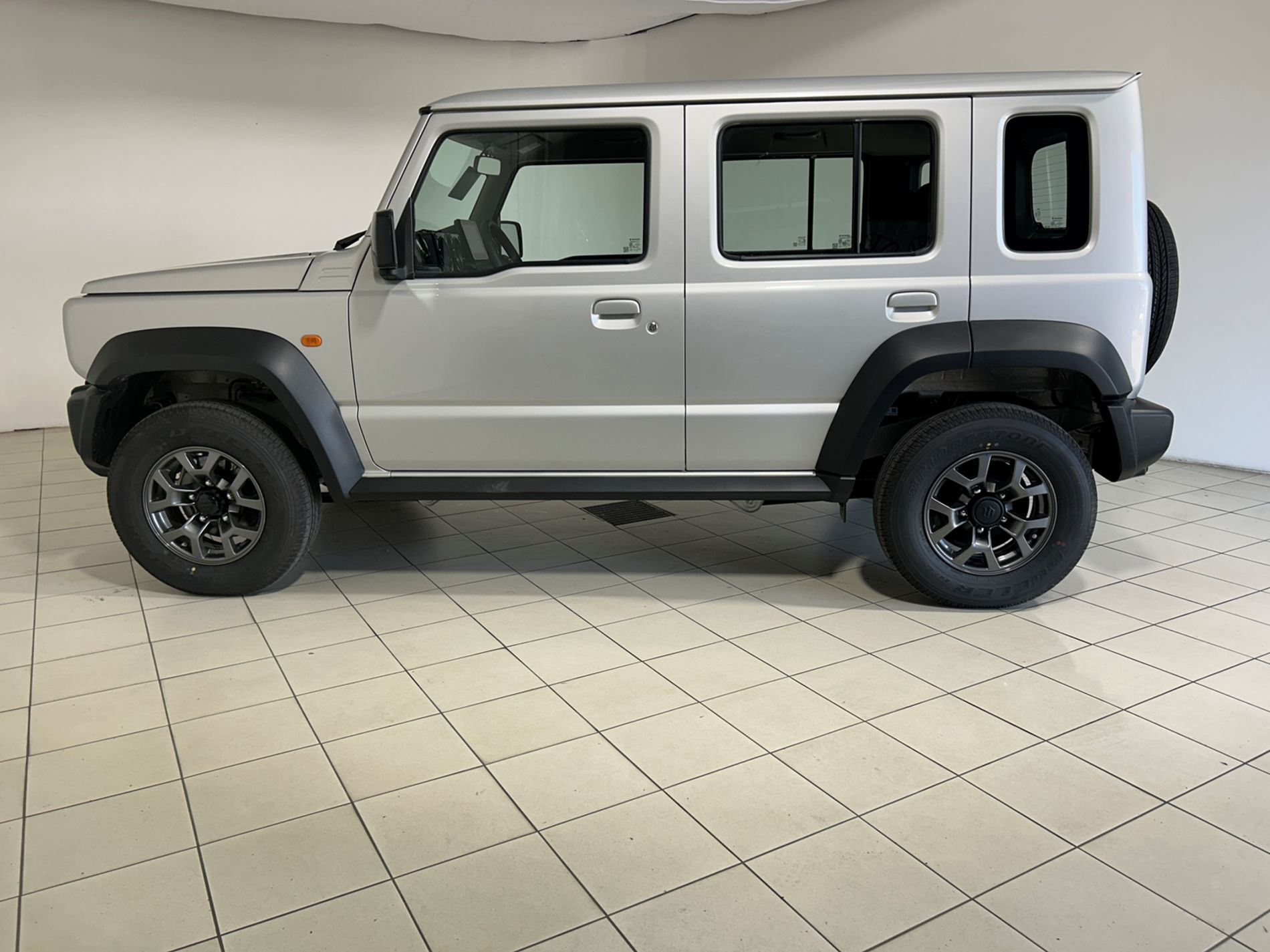 Suzuki Jimny 1.5 cambio Automatico 5 porte GLX - Autoviemme