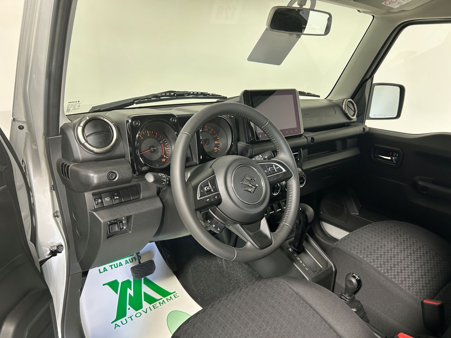 Suzuki Jimny 1.5 cambio Automatico 5 porte GLX - Autoviemme
