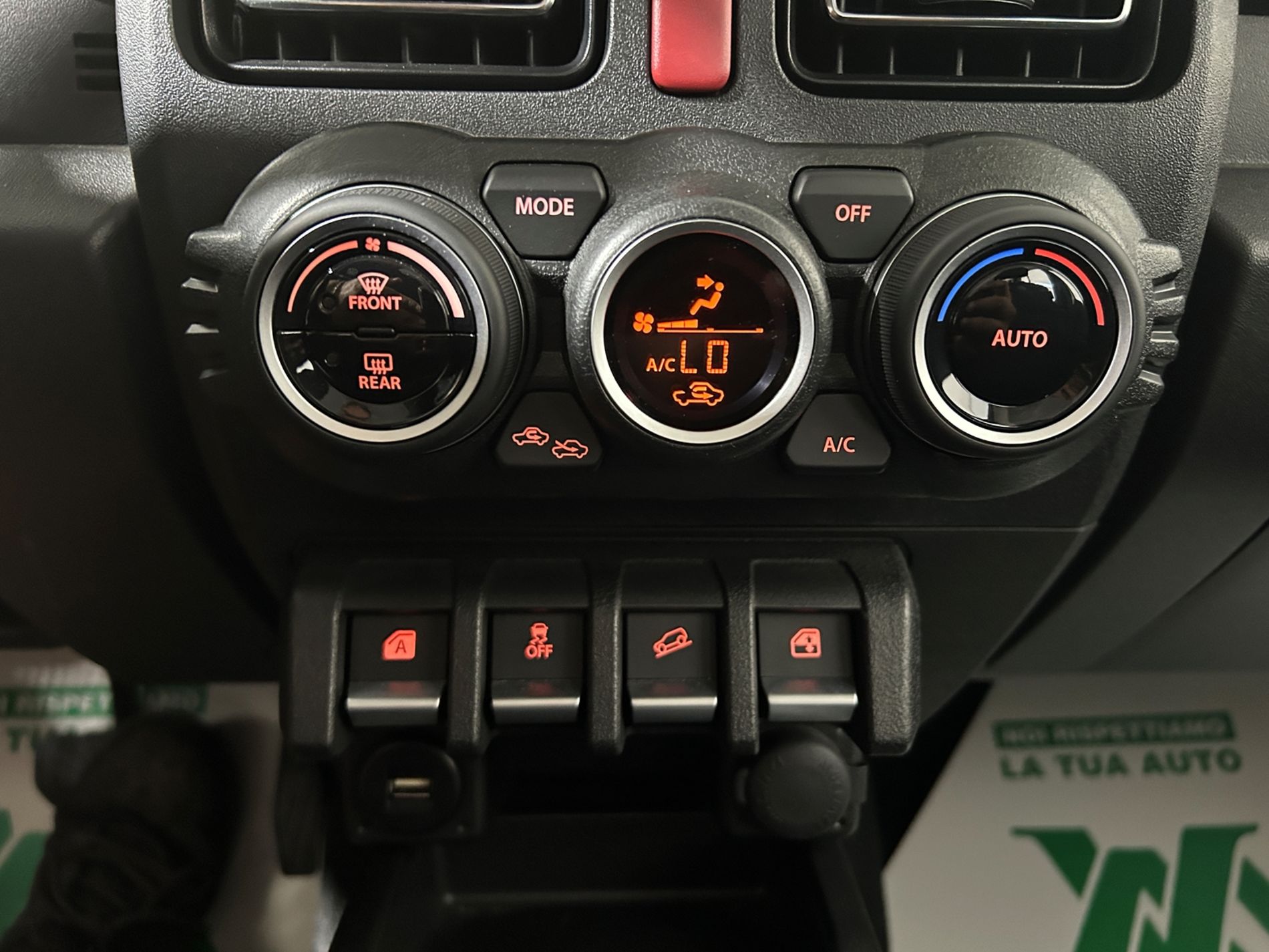 Suzuki Jimny 1.5 cambio Automatico 5 porte GLX - Autoviemme