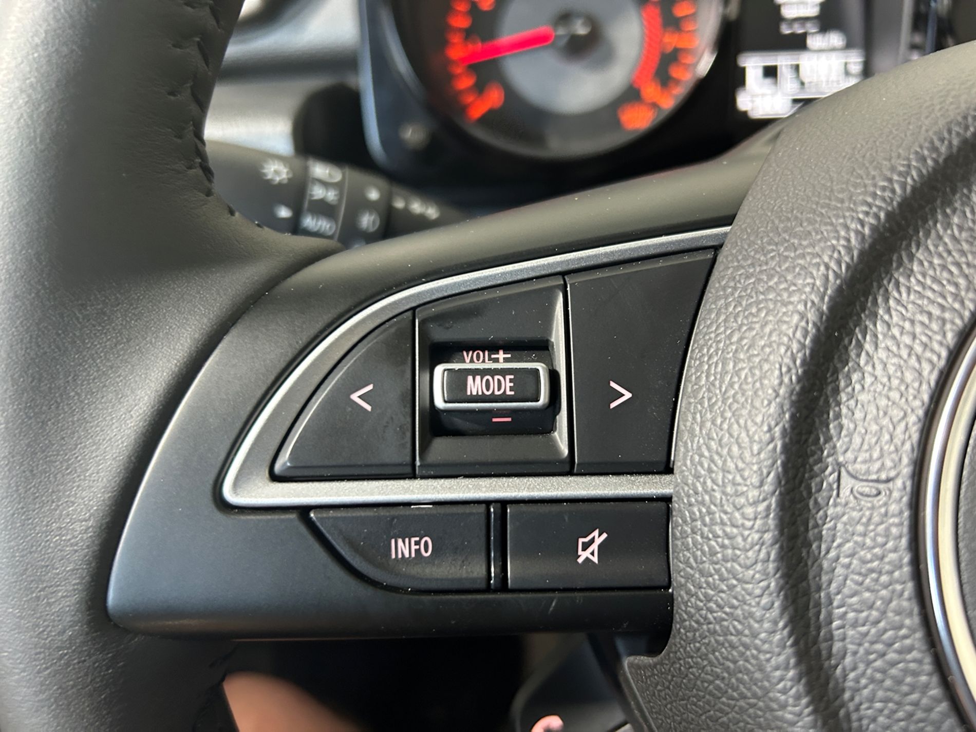 Suzuki Jimny 1.5 cambio Automatico 5 porte GLX - Autoviemme