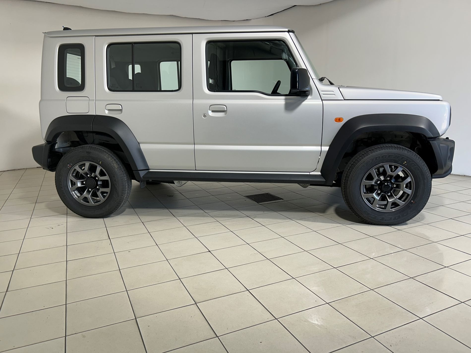 Suzuki Jimny 1.5 cambio Automatico 5 porte GLX - Autoviemme