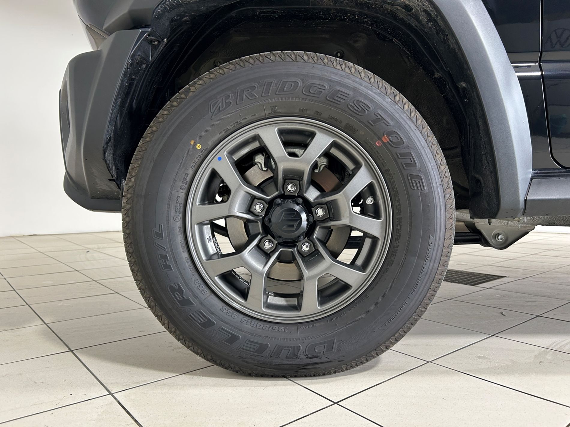 Suzuki Jimny 1.5 Cambio Automatico 5 porte 4 posti - Autoviemme