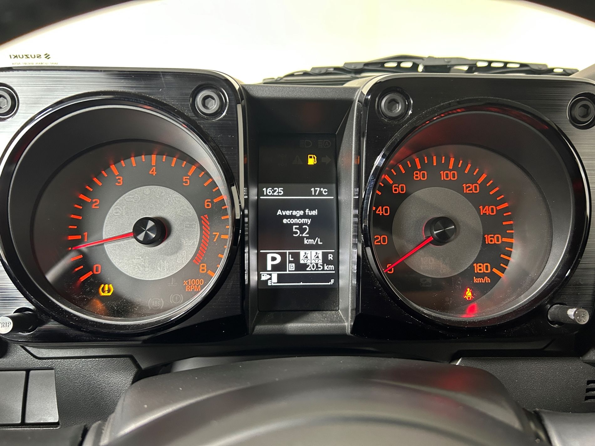 Suzuki Jimny 1.5 Cambio Automatico 5 porte 4 posti - Autoviemme