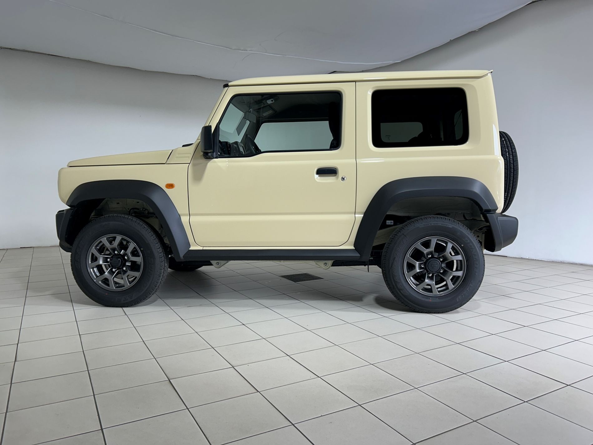 Suzuki Jimny GLX - Autoviemme