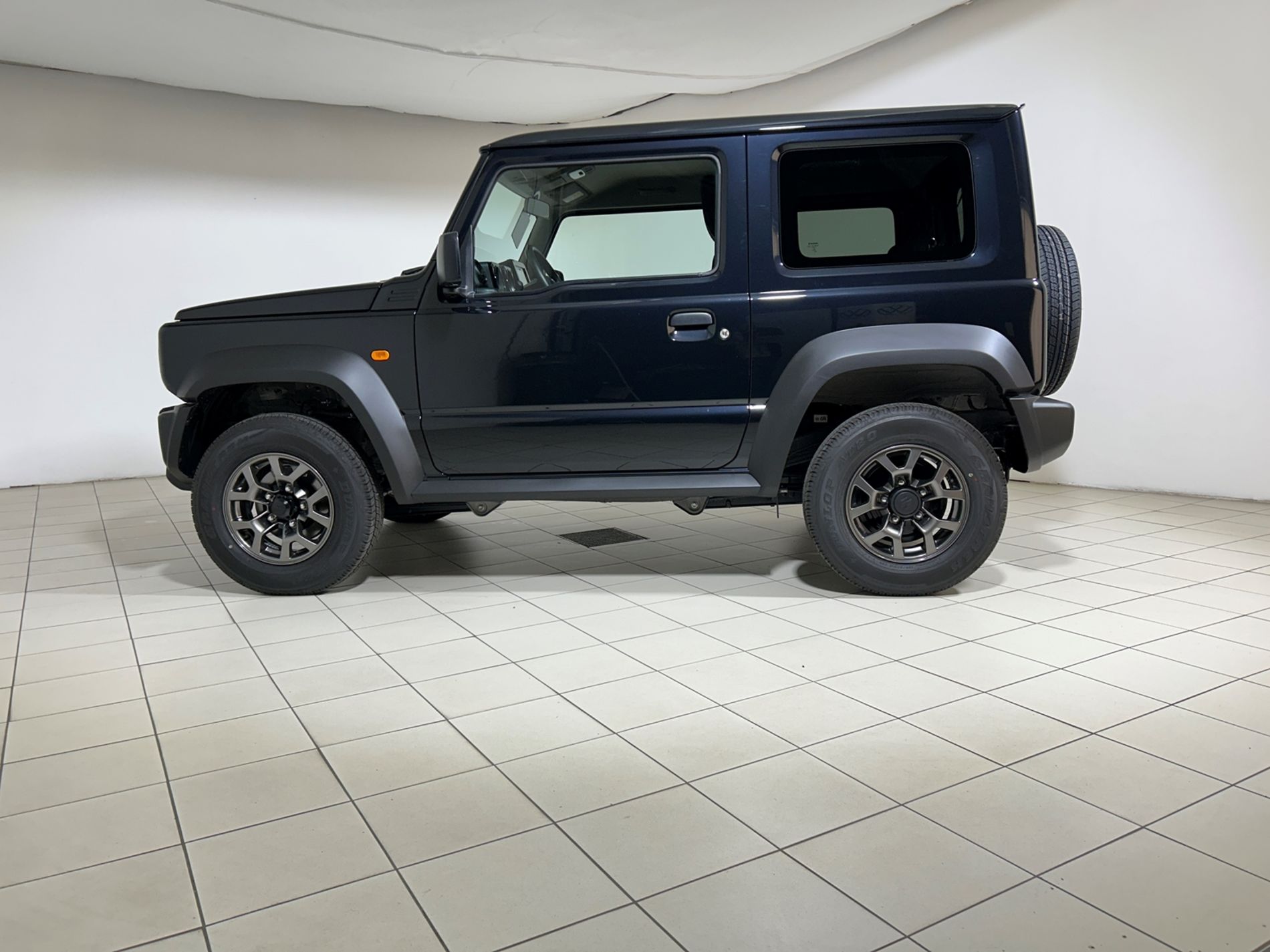 Suzuki Jimny GLX 4 posti 3 porte cambio automatico - Autoviemme