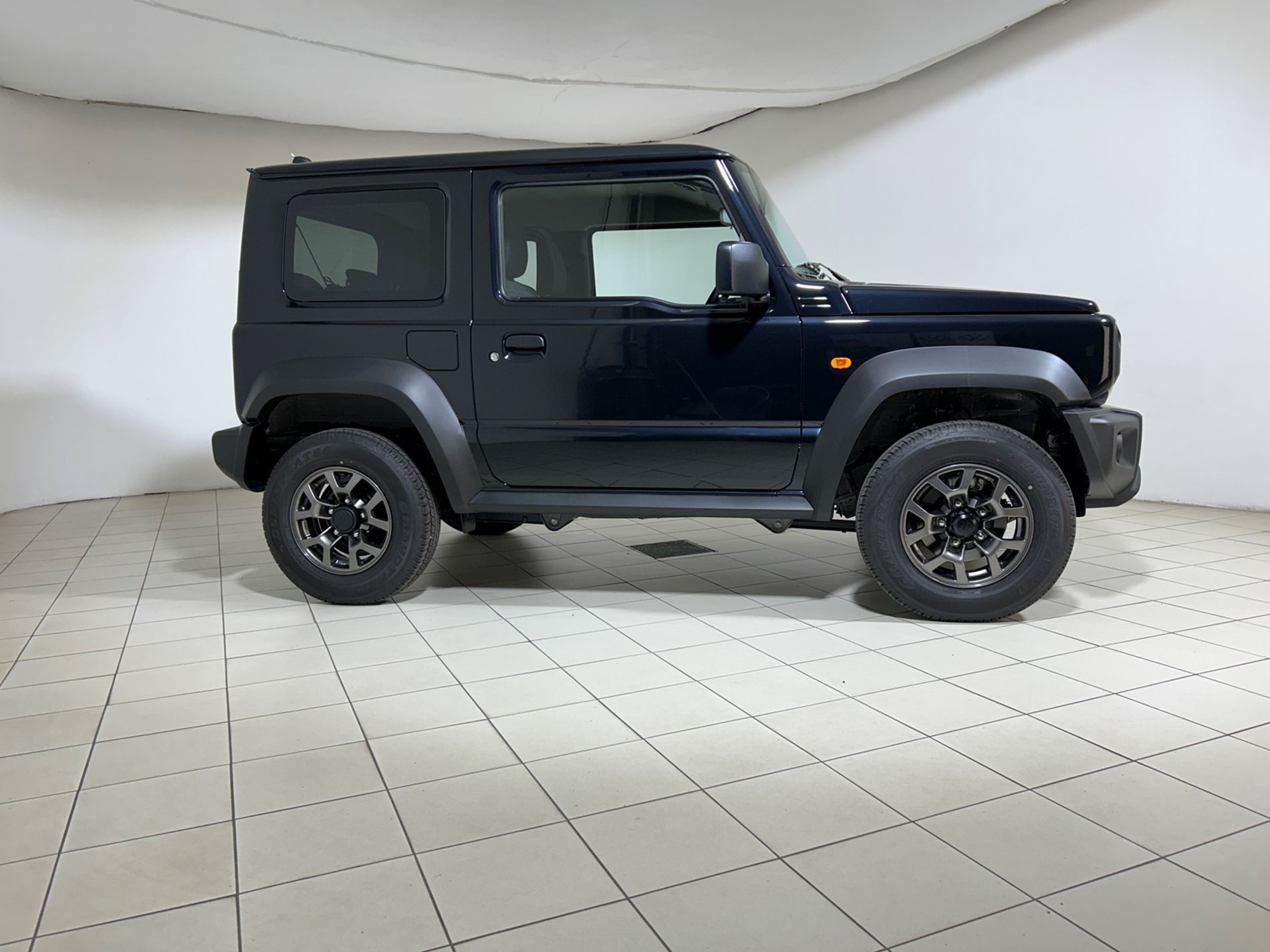Suzuki Jimny GLX 4 posti 3 porte cambio automatico - Autoviemme