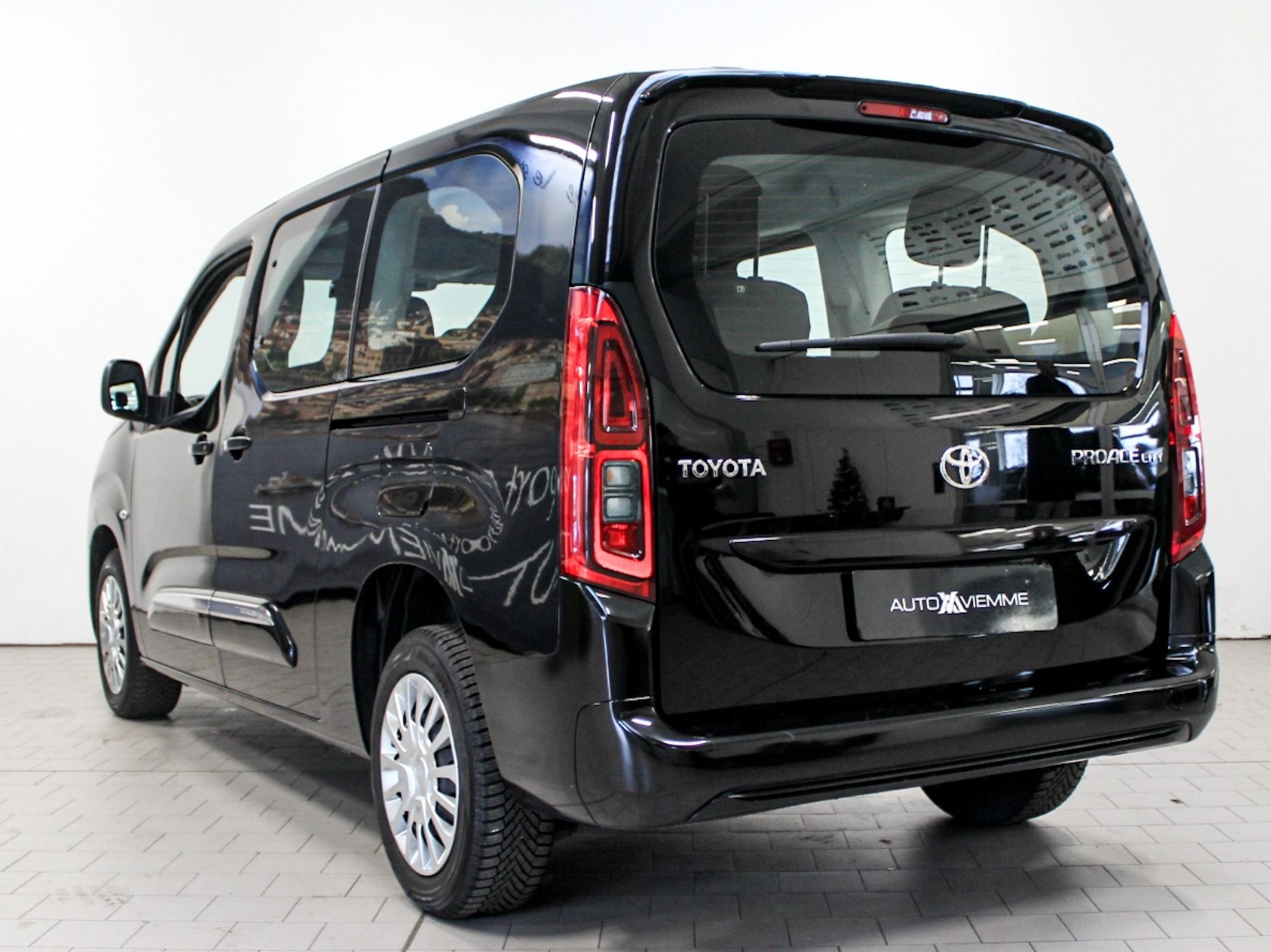 proace city verso 1.5D 130cv S&S L2 D Lounge 7p.ti - Autoviemme