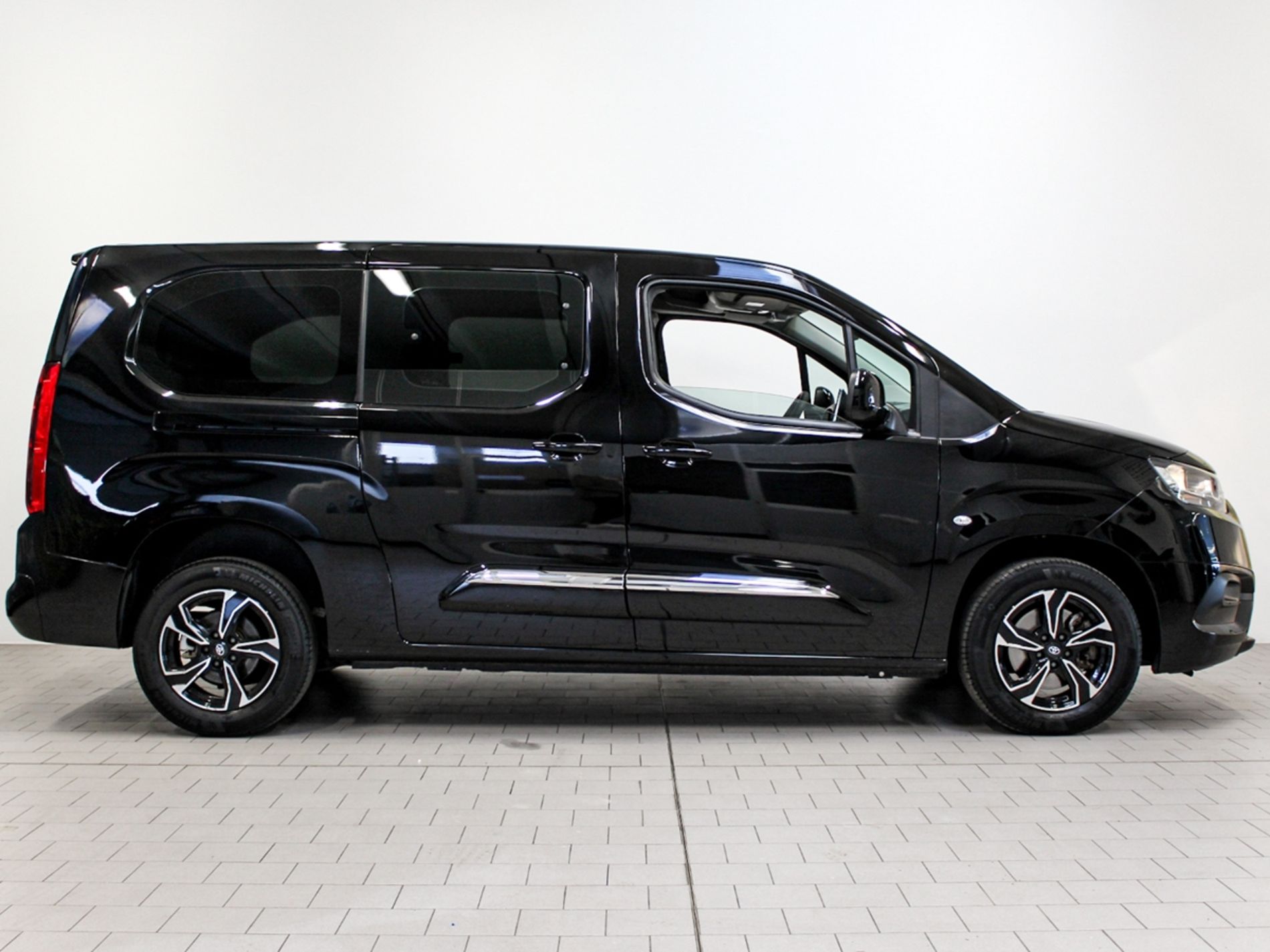 proace city verso 1.5D 130cv S&S L2 D Lounge 7p.ti - Autoviemme