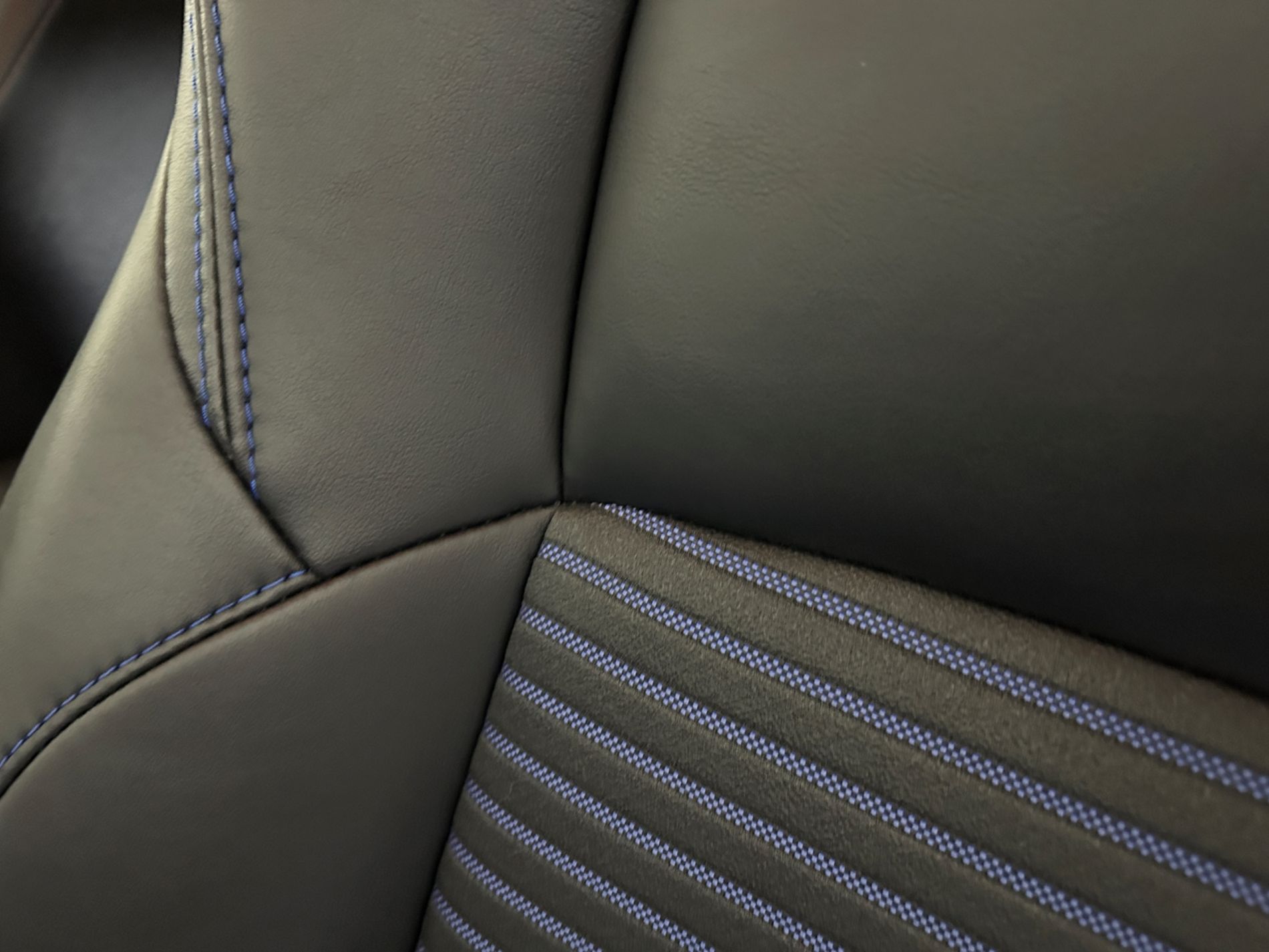 Toyota Rav4 2.5 vvt-ie h Style 2wd 218 cv e-cvt - Autoviemme