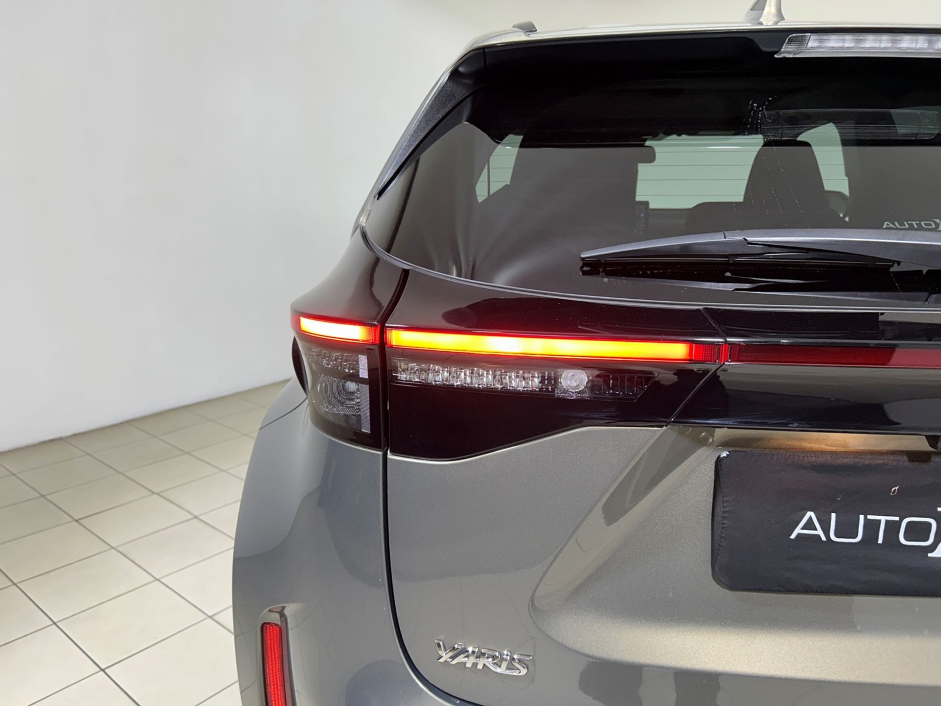 Yaris Cross Lounge 130cv - Autoviemme