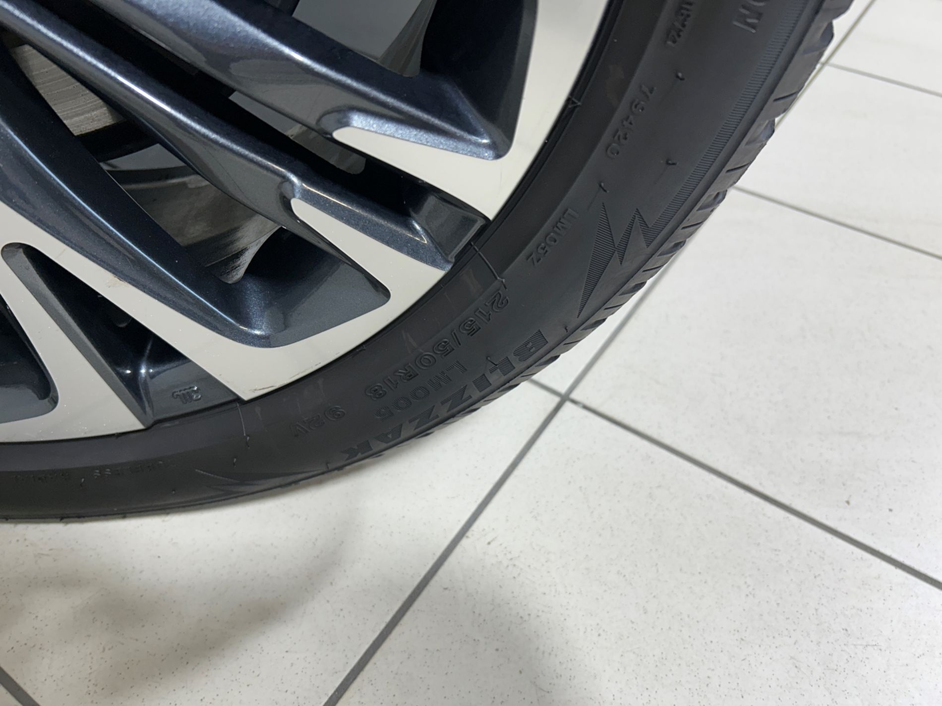 Yaris Cross Lounge 130cv - Autoviemme