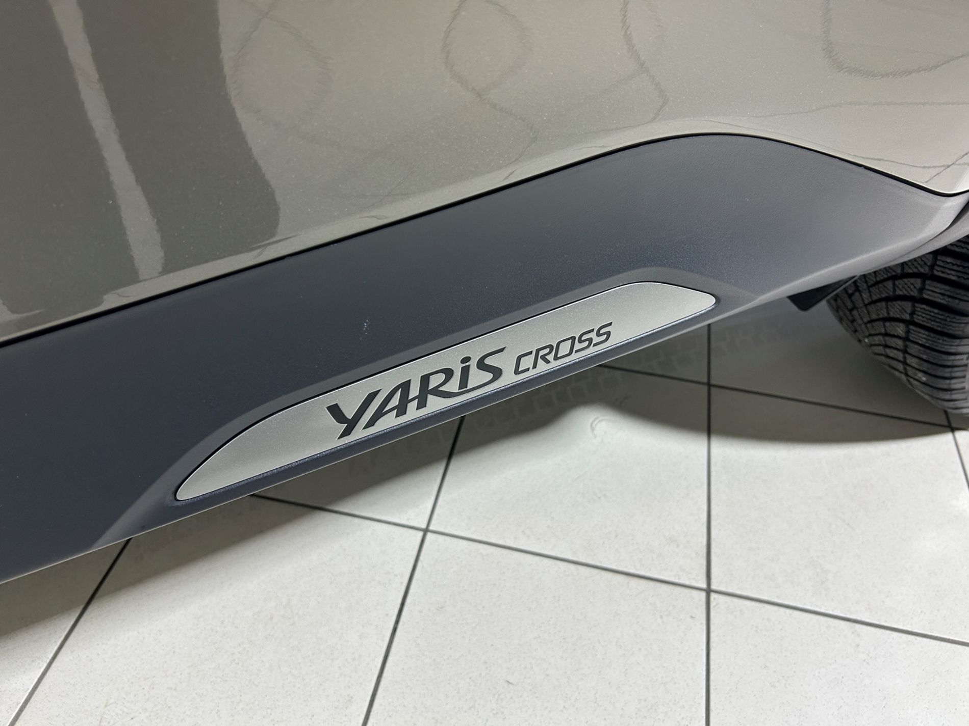 Yaris Cross Lounge 130cv - Autoviemme