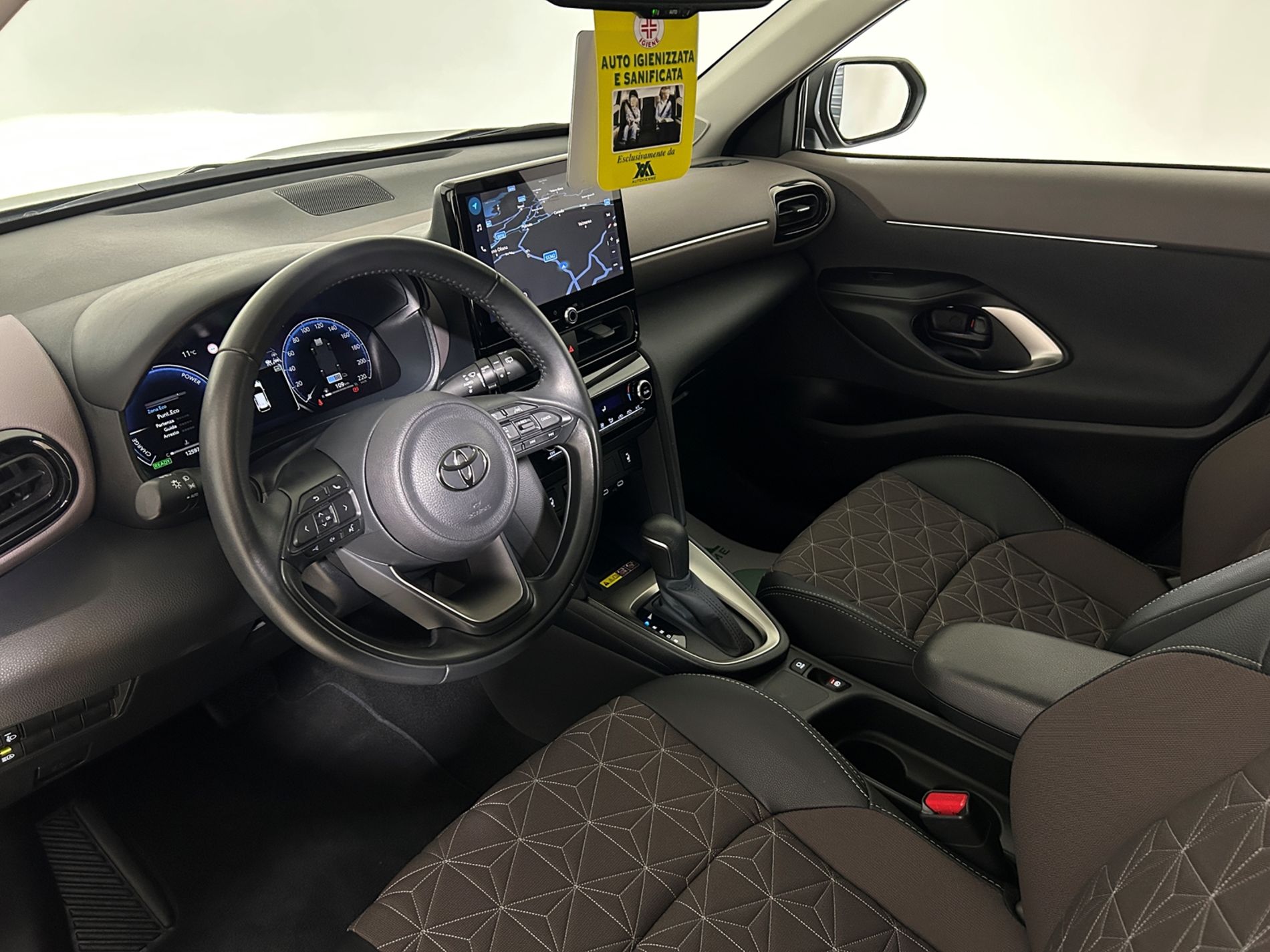 Yaris Cross Lounge 130cv - Autoviemme