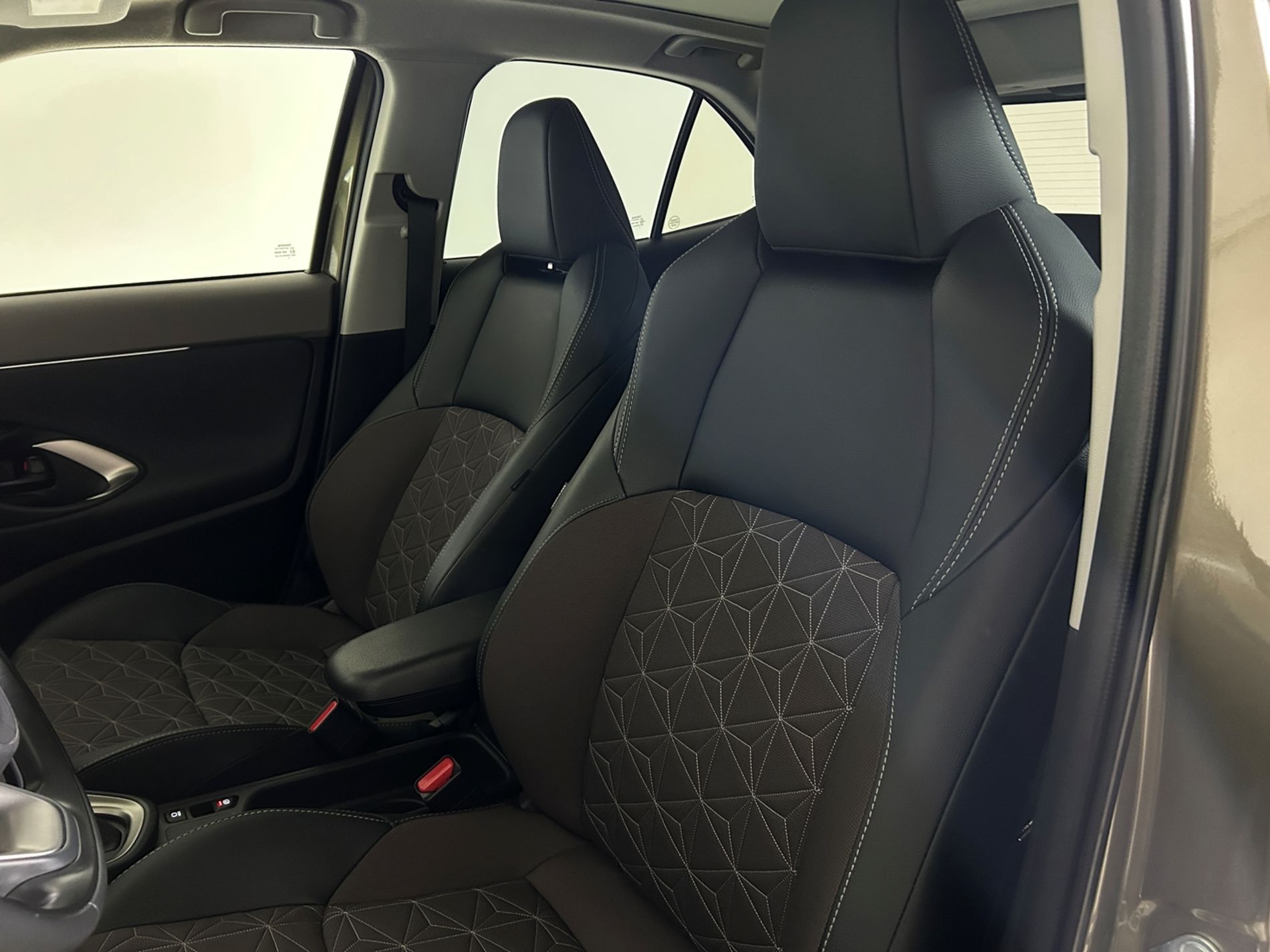 Yaris Cross Lounge 130cv - Autoviemme