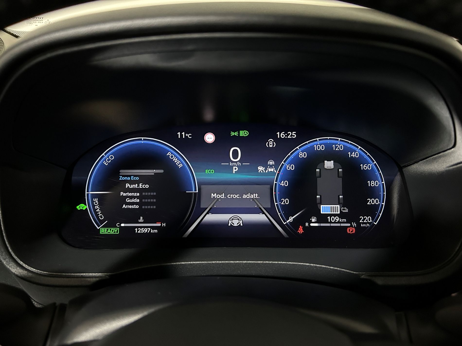 Yaris Cross Lounge 130cv - Autoviemme