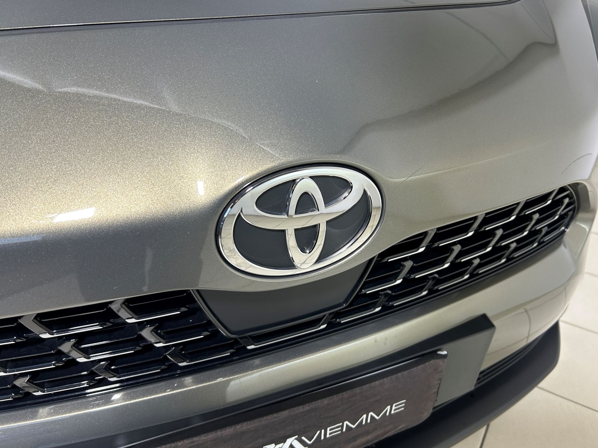 Yaris Cross Lounge 130cv - Autoviemme