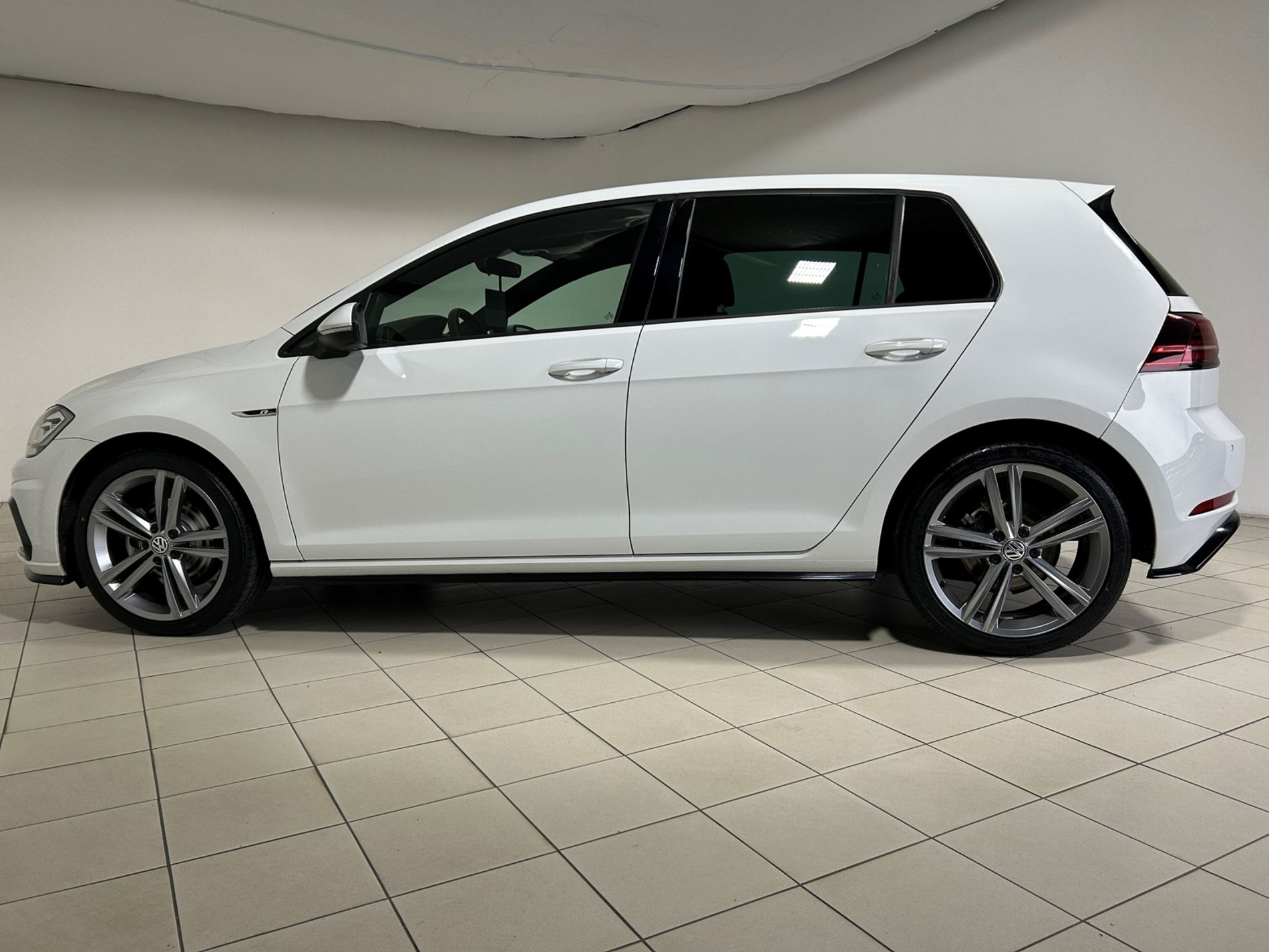 Volkswagen Golf 5 porte 1.6 tdi Sport R-Line 115 cv - Autoviemme