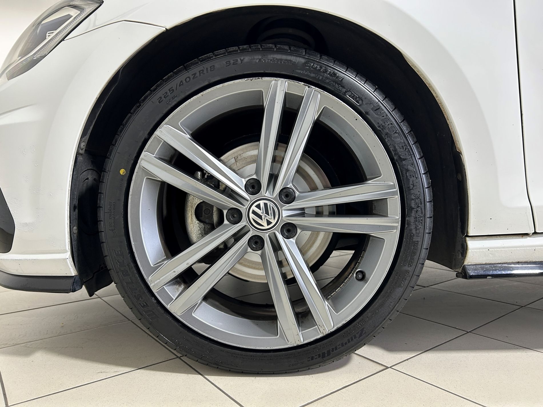 Volkswagen Golf 5 porte 1.6 tdi Sport R-Line 115 cv - Autoviemme