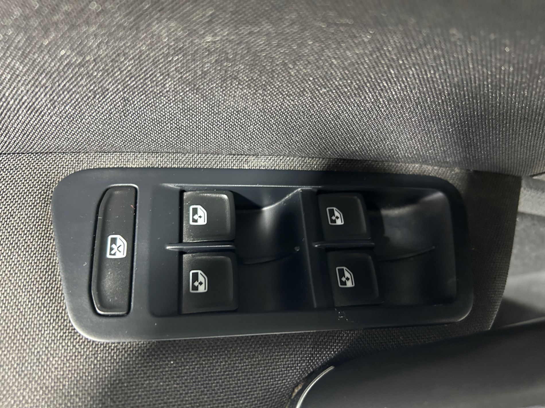 Volkswagen Golf 5 porte 1.6 tdi Sport R-Line 115 cv - Autoviemme